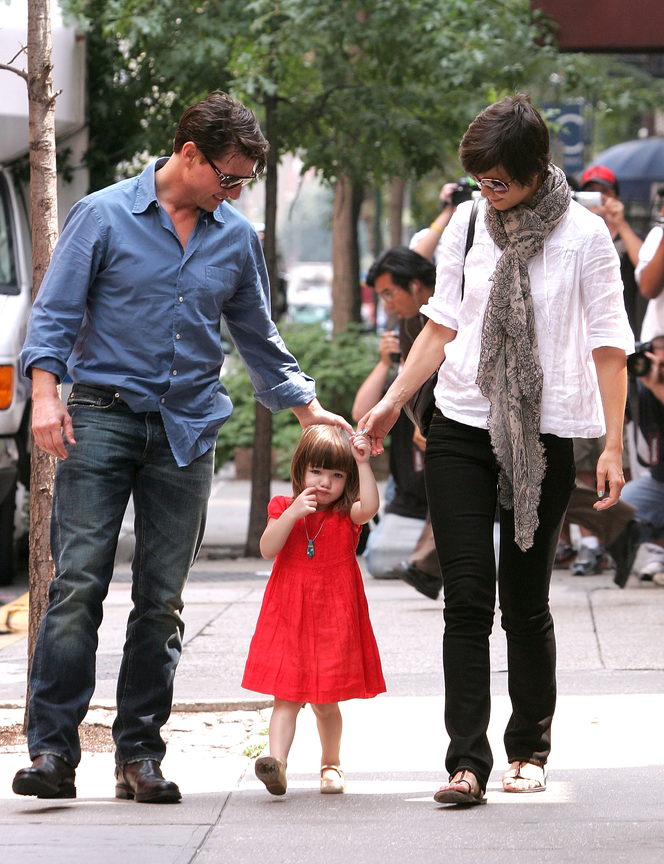 Tom Cruise et Katie Holmes avec leur fille Suri à New York en 2015. | Source : Getty Images