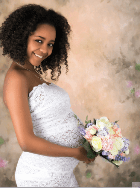 Mariée enceinte sur le point de se marier | Photo : Shutterstock