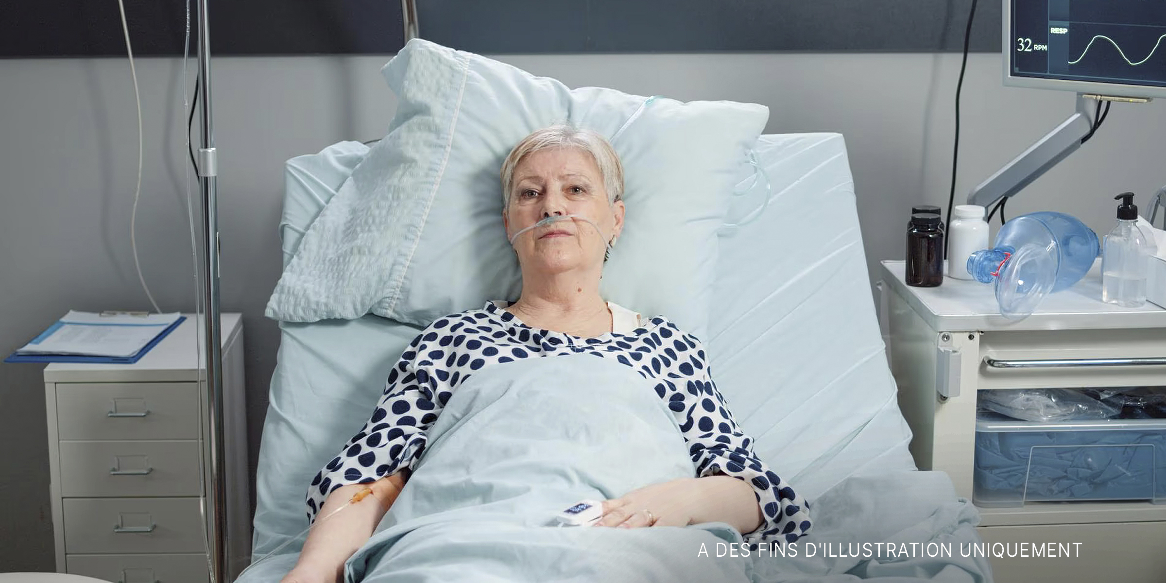 Une femme dans un lit d'hôpital | Source : freepik.com/DCStudio