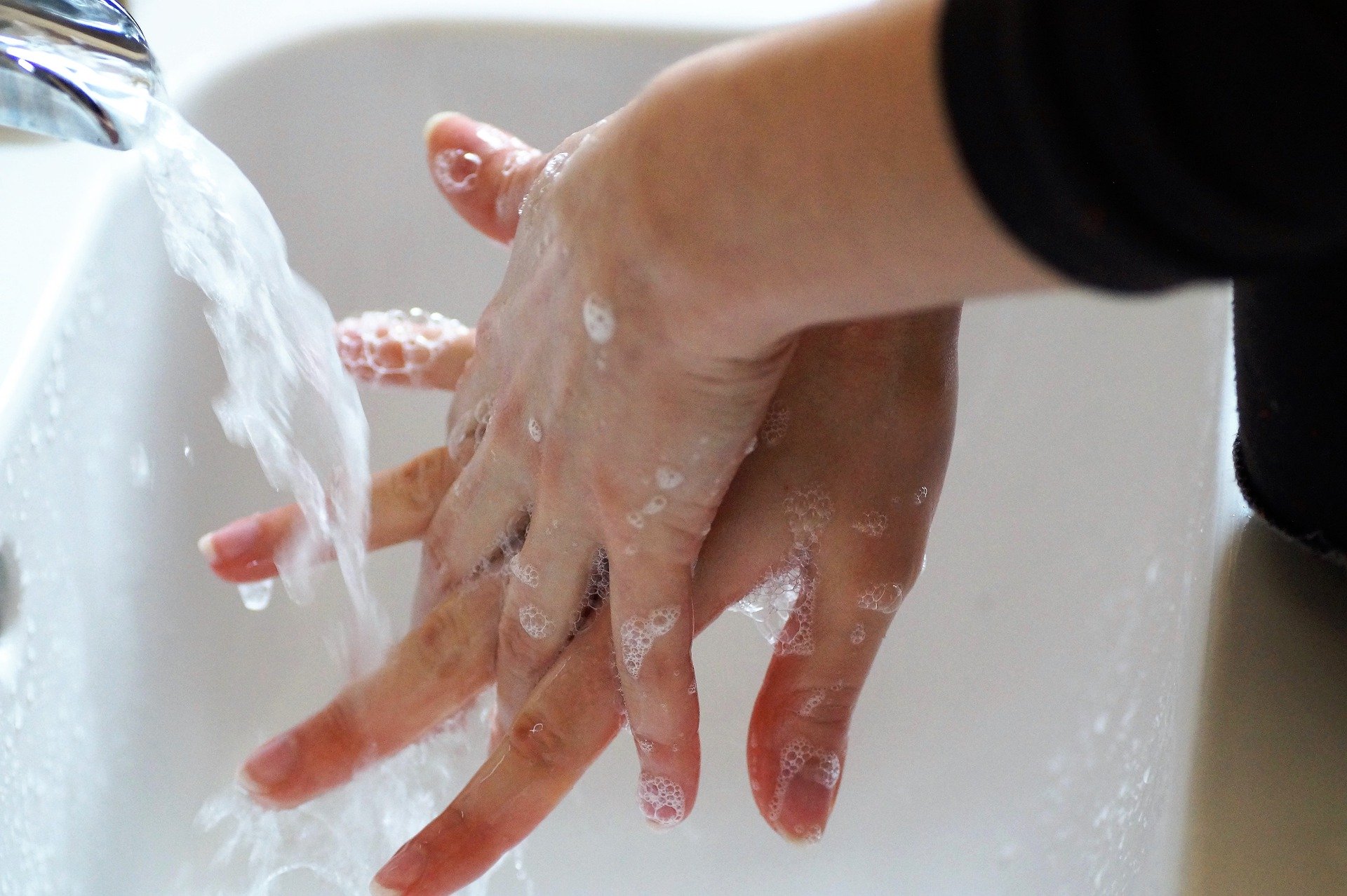 Une main lavée. | Photo : Pixabay