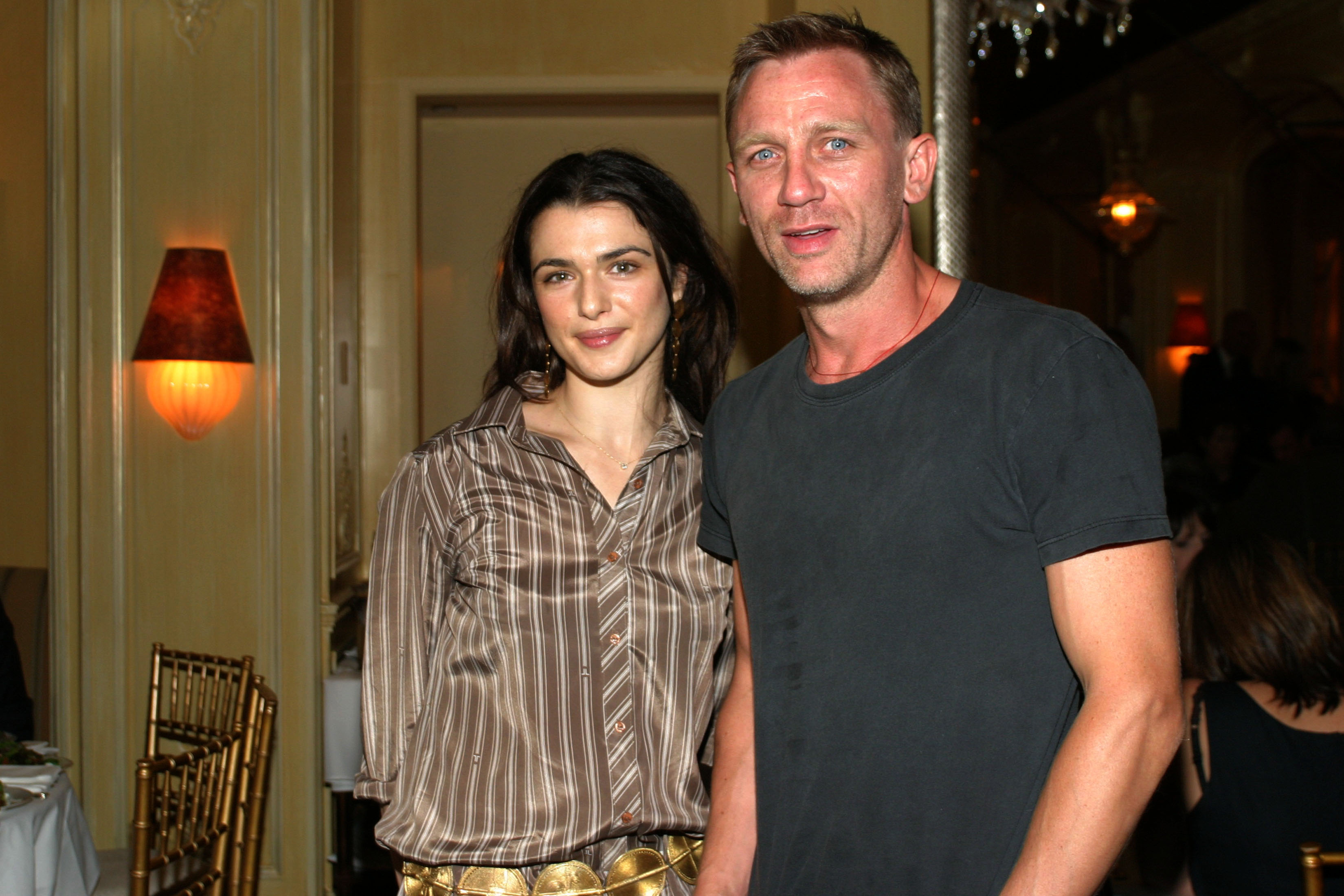 Rachel Weisz et Daniel Craig lors d'une projection privée de "Enduring Love" le 13 septembre 2004 à New York. | Source : Getty Images