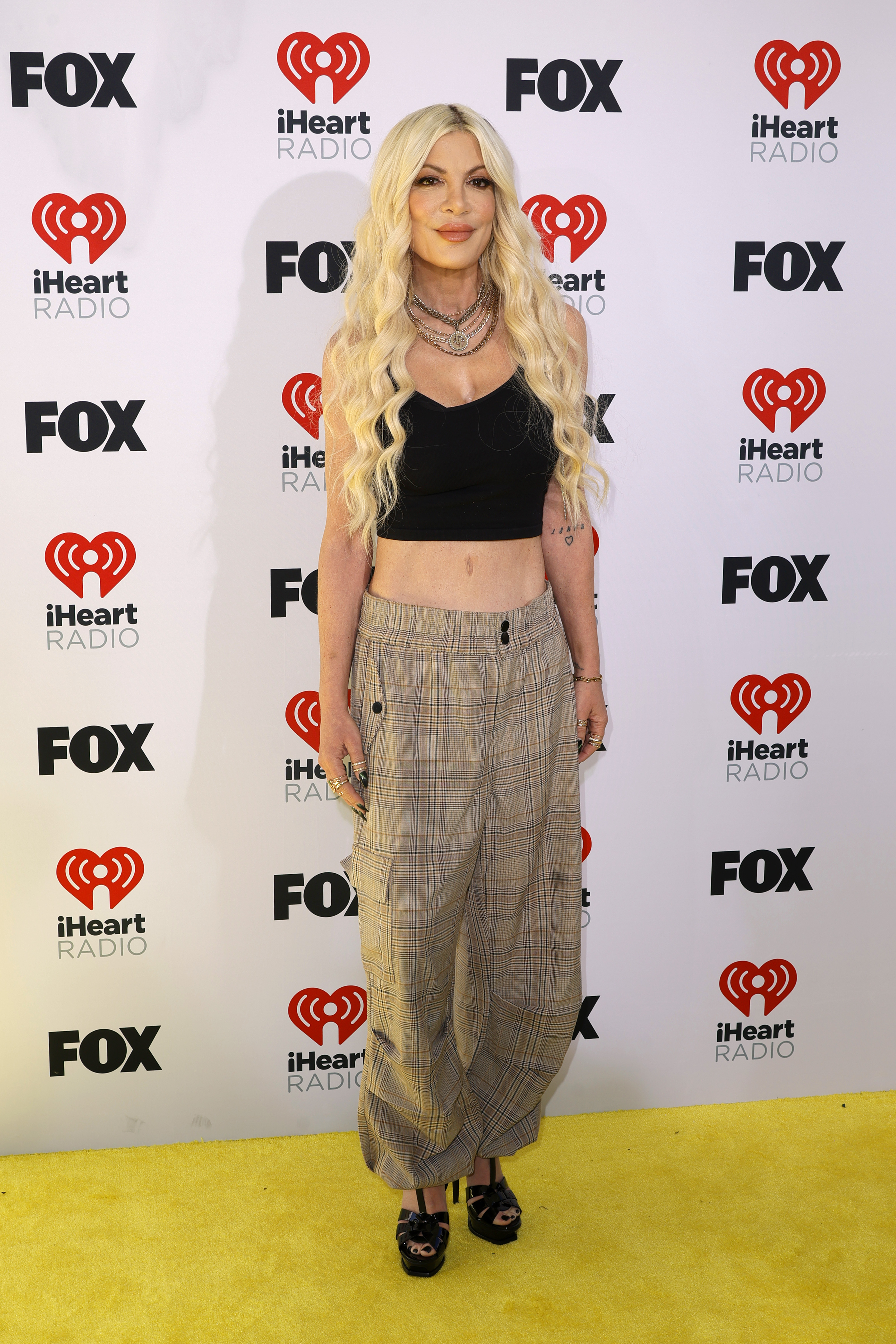 Tori Spelling aux 2024 iHeart Radio Music Awards le 1er avril 2024 à Los Angeles, Californie | Source : Getty Images