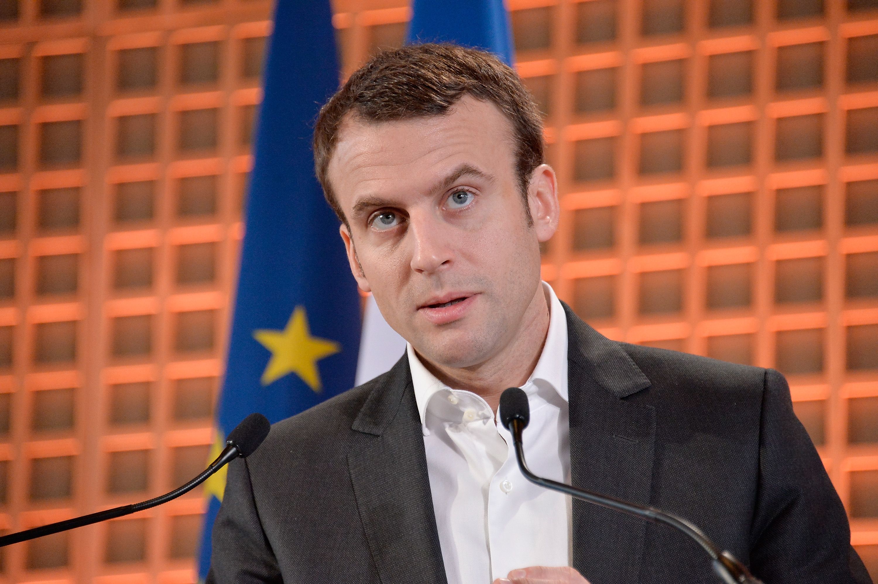 Emmanuel Macron s'adresse à la presse lors d'un nouvel an au ministère de l'Économie le 29 janvier 2015. | Photo : Getty Images