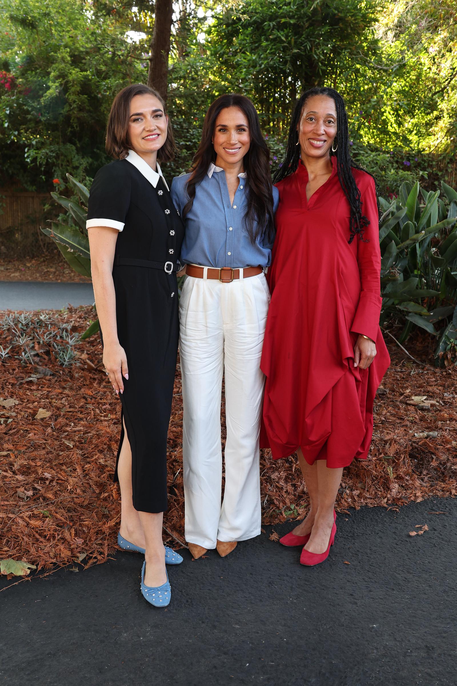 Larissa May, Meghan Markle et le Dr Stephanie J. Hull vus à Girls Inc. of Greater Santa Barbara le 2 octobre 2024, à Santa Barbara, en Californie. | Source : Getty Images