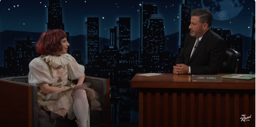 Lady Gaga lors d'une interview avec Jimmy Kimmel postée le 2 octobre 2024 | Source : YouTube/@JimmyKimmelLive