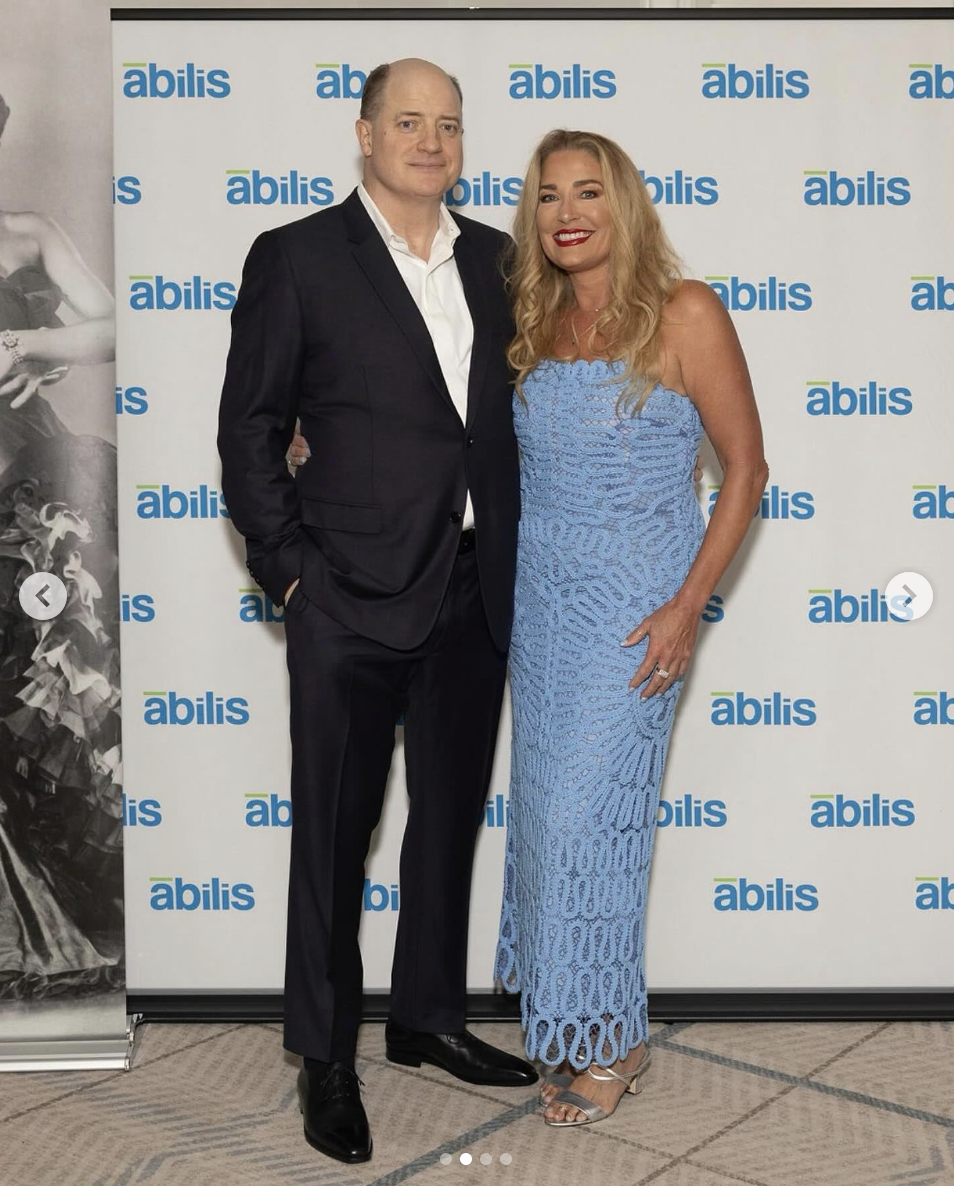 Brendan Fraser et Jeanne Moore vus ensemble lors d'un événement caritatif d'Abilis | Source : Instagram/jeannemoore1001