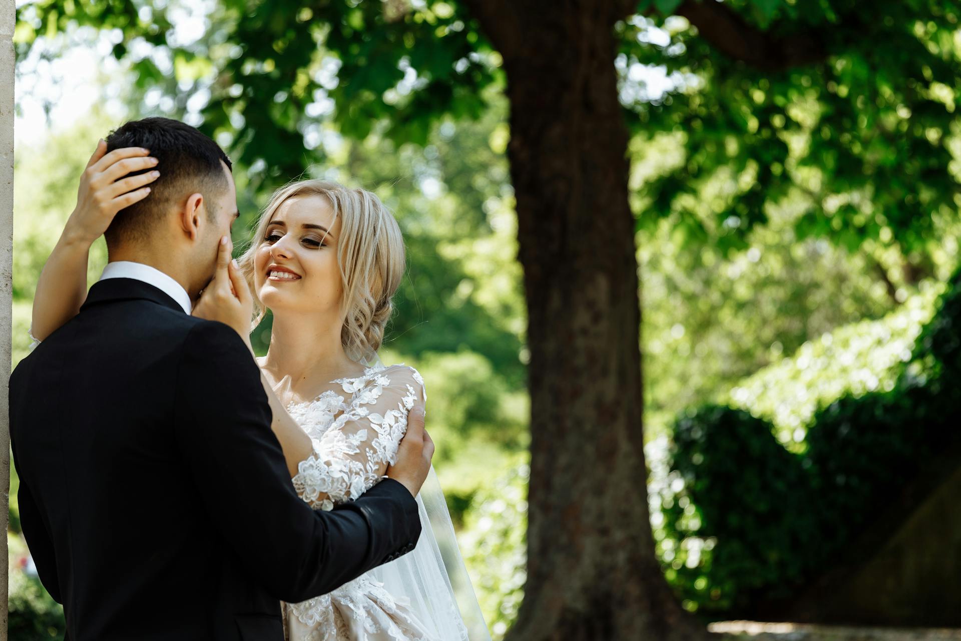 Jeune couple le jour de leur mariage | Source : Pexels