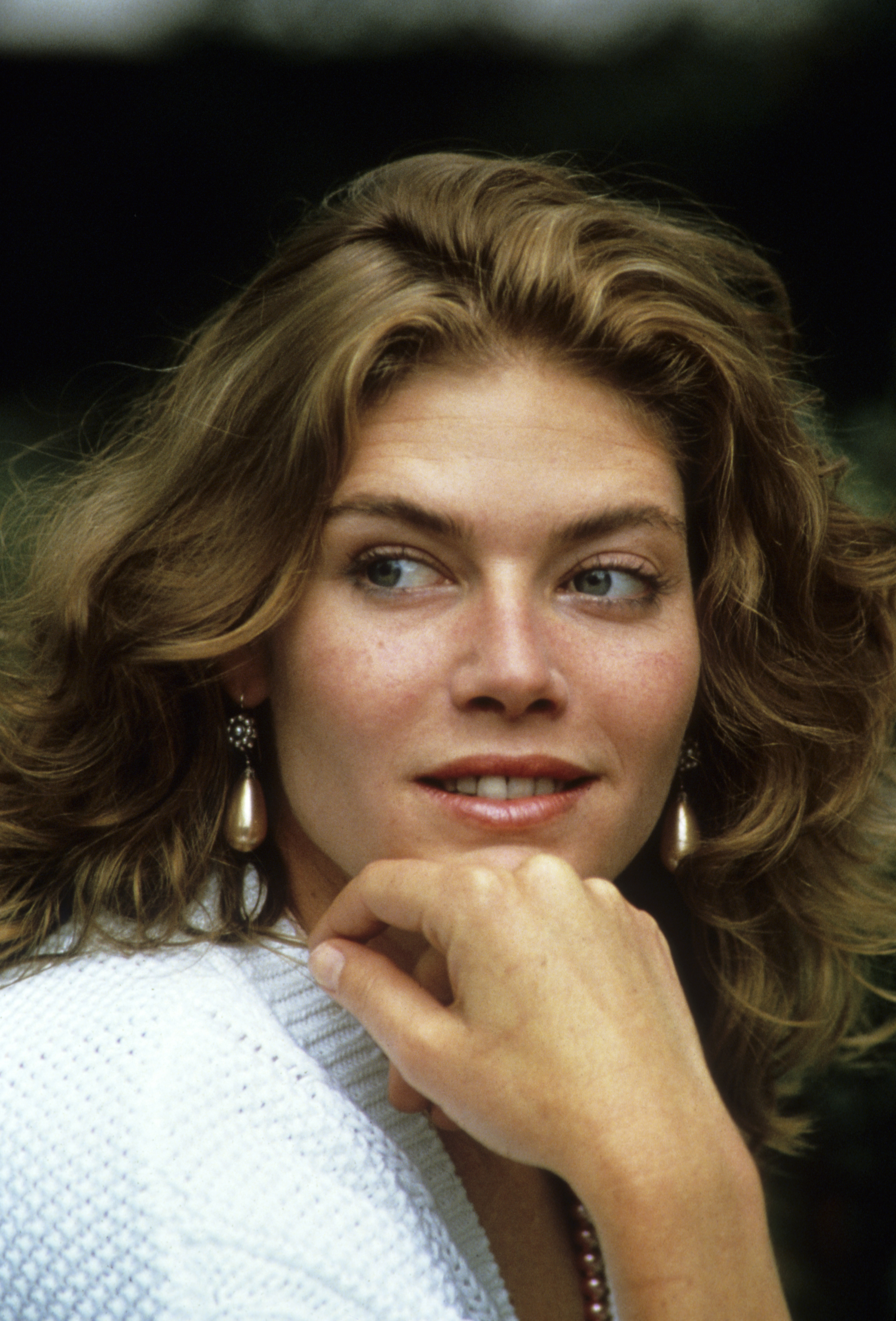 Kelly McGillis pose lors d'une séance de portrait le 15 mai 1985 à Londres, Angleterre | Source : Getty Images
