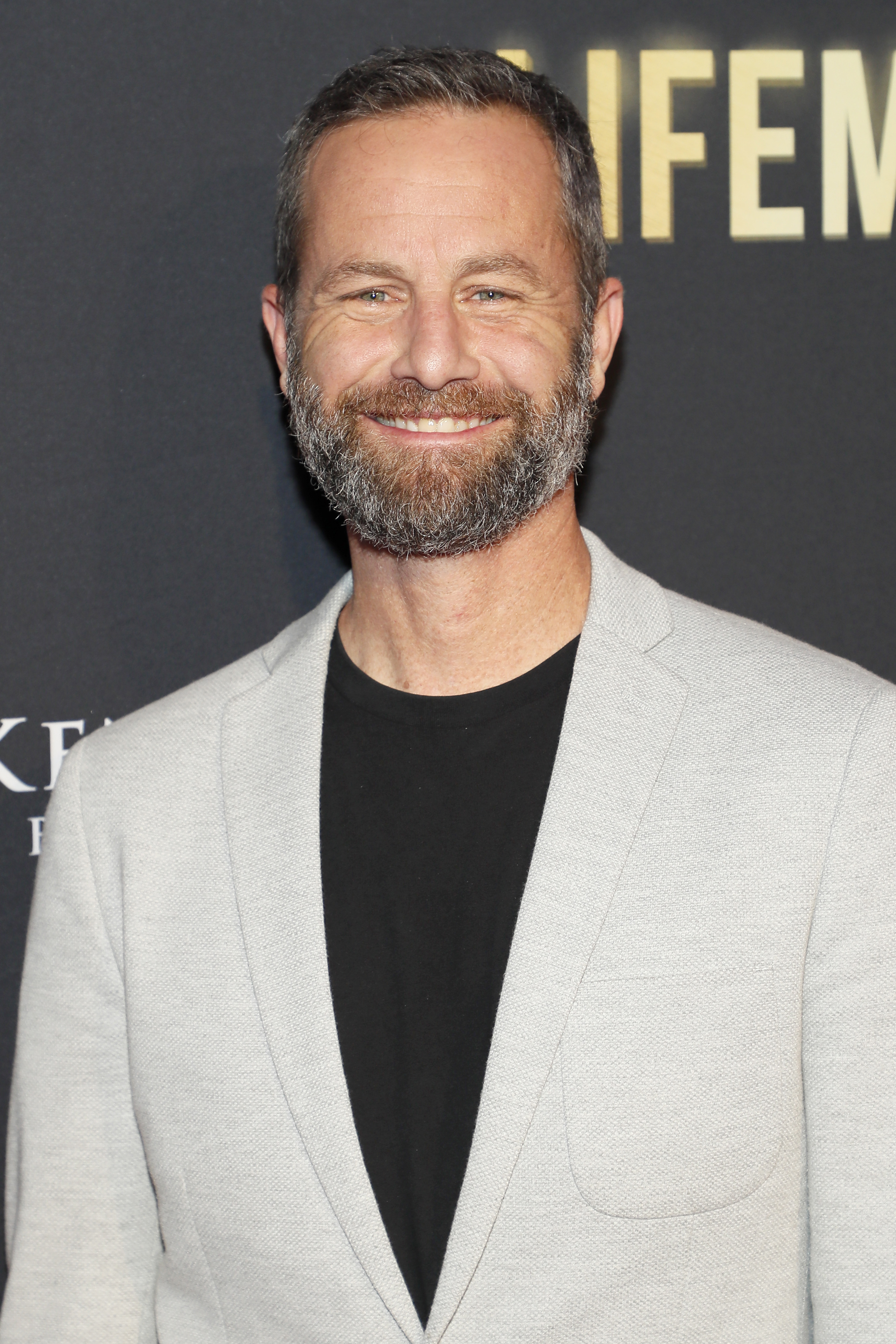 Kirk Cameron pose le 7 septembre 2022 | Source : Getty Images