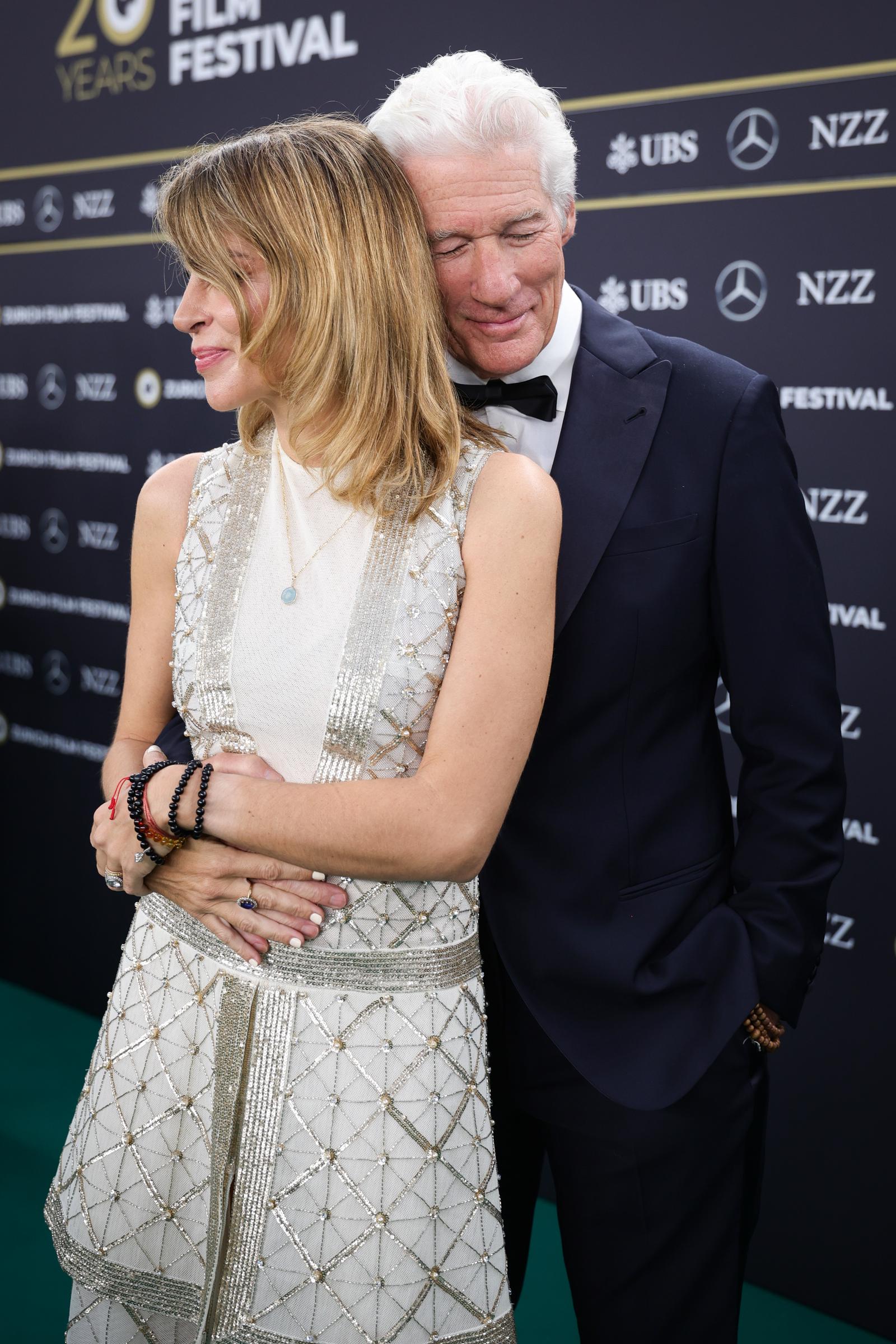 Alejandra Silva et Richard Gere le 8 octobre 2024 | Source : Getty Images