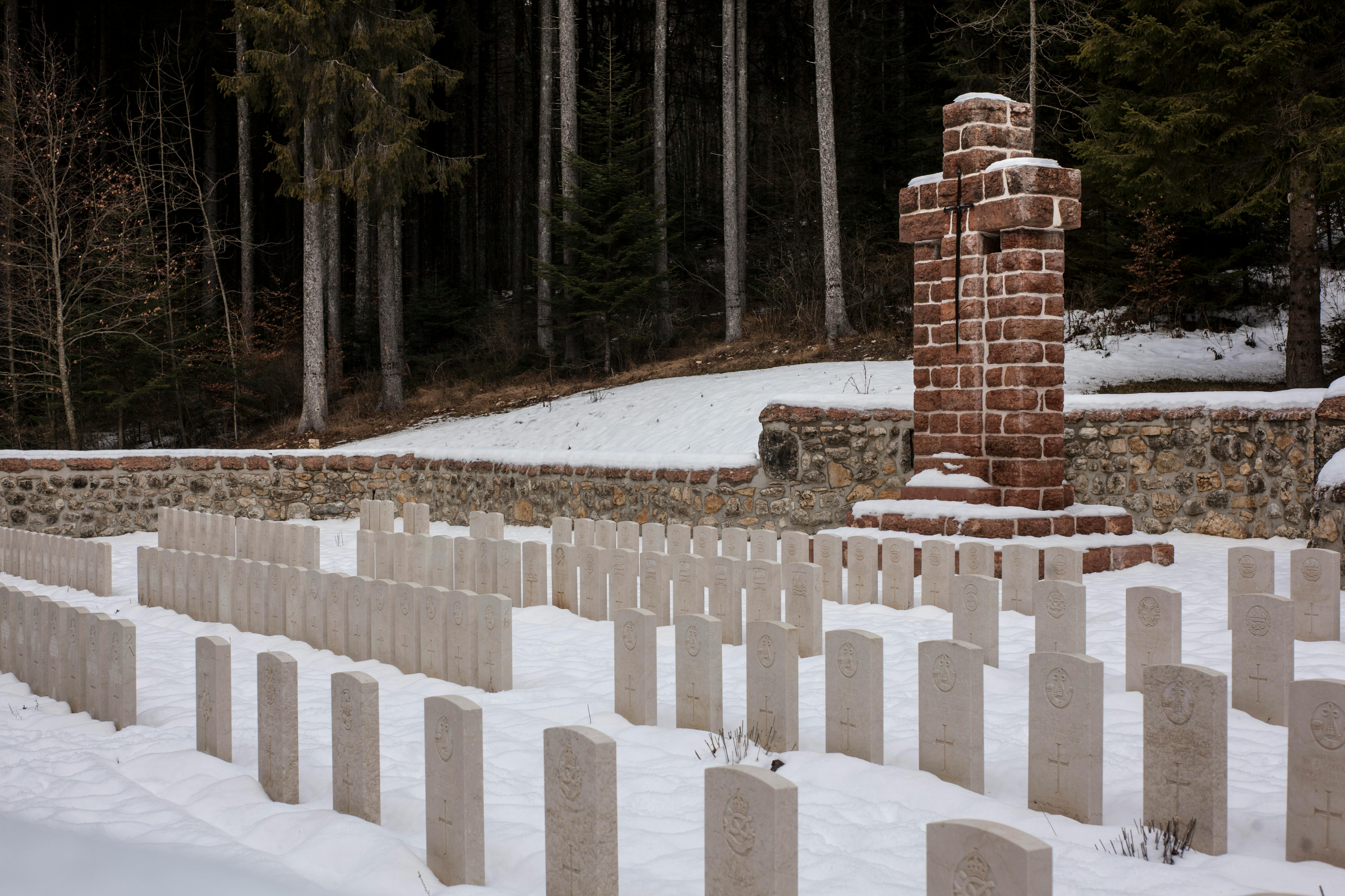 Un cimetière d'hiver | Source : Pexels