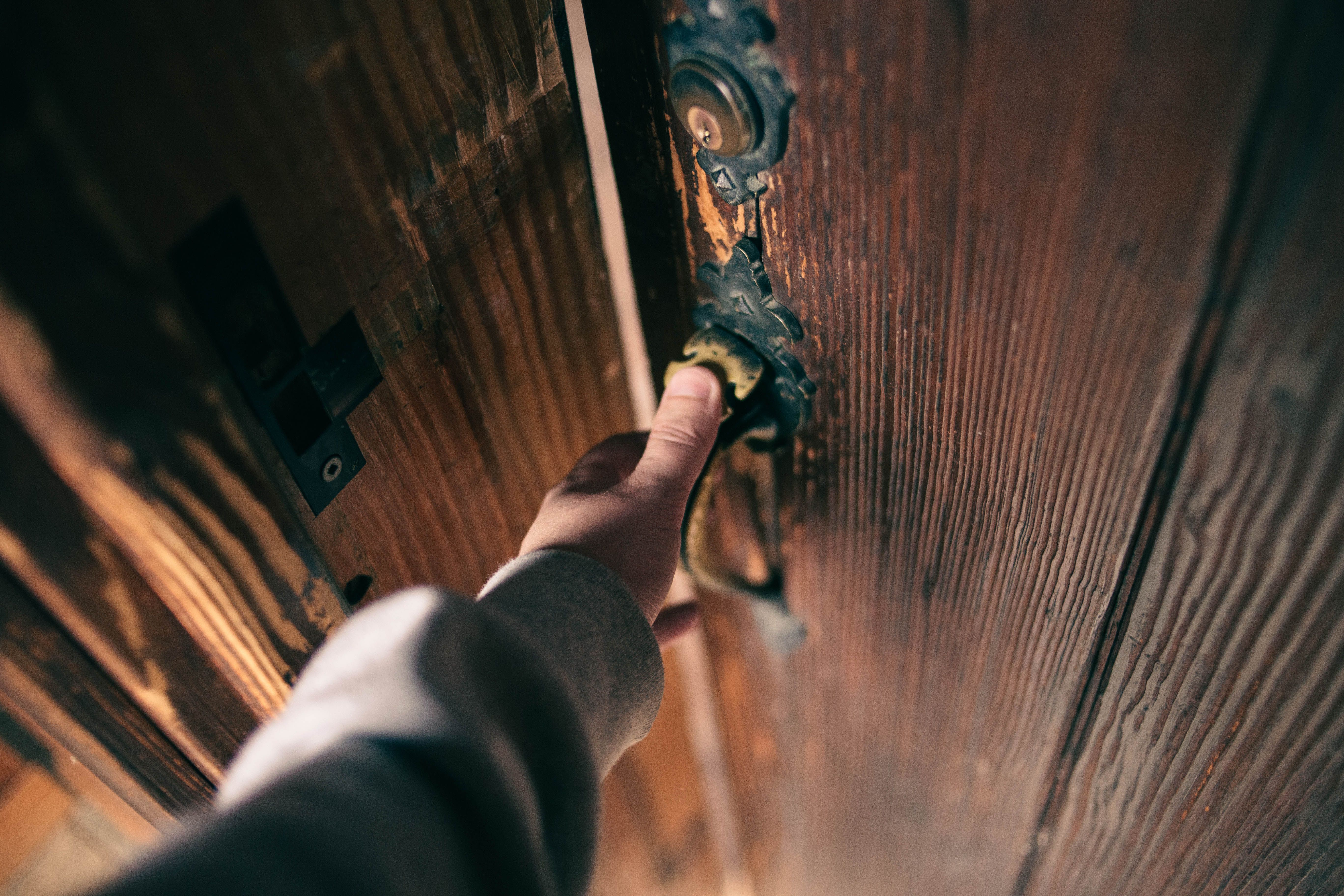 Une porte qui s'ouvre | Source : Pexels