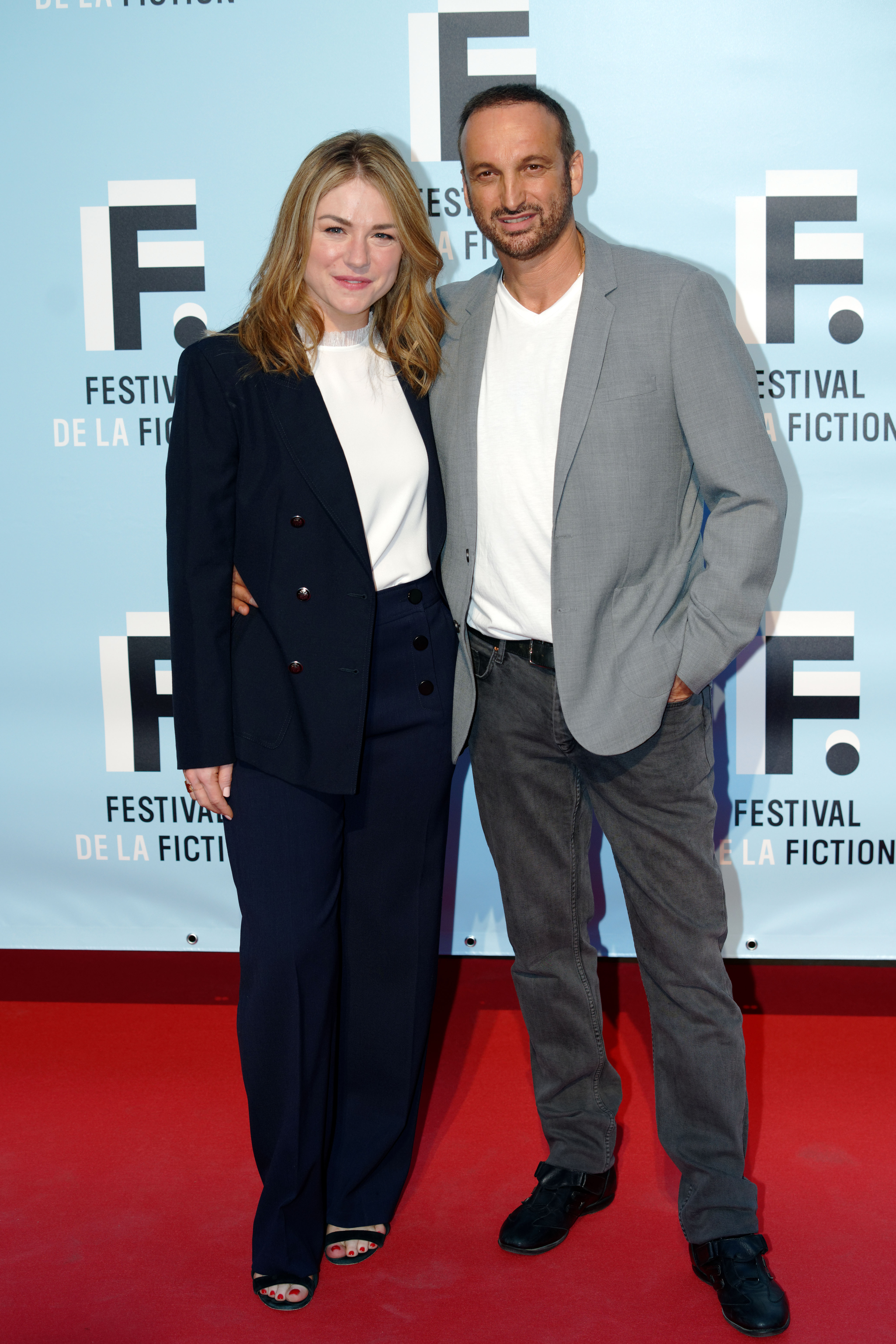 Émilie Dequenne et son mari Michel Ferracci posent à la cérémonie d'ouverture du 21e Festival de la fiction à La Rochelle : premier jour, le 11 septembre 2019 à La Rochelle, France I Photo par Sylvain Lefevre I Source : Getty Images