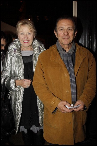 Roland Giraud et sa femme Maaike Jansen au "Bal de la Truffe" organisé par Lancel à l'hôtel Salomon De Rothschild à Paris. | Photo : Getty Images