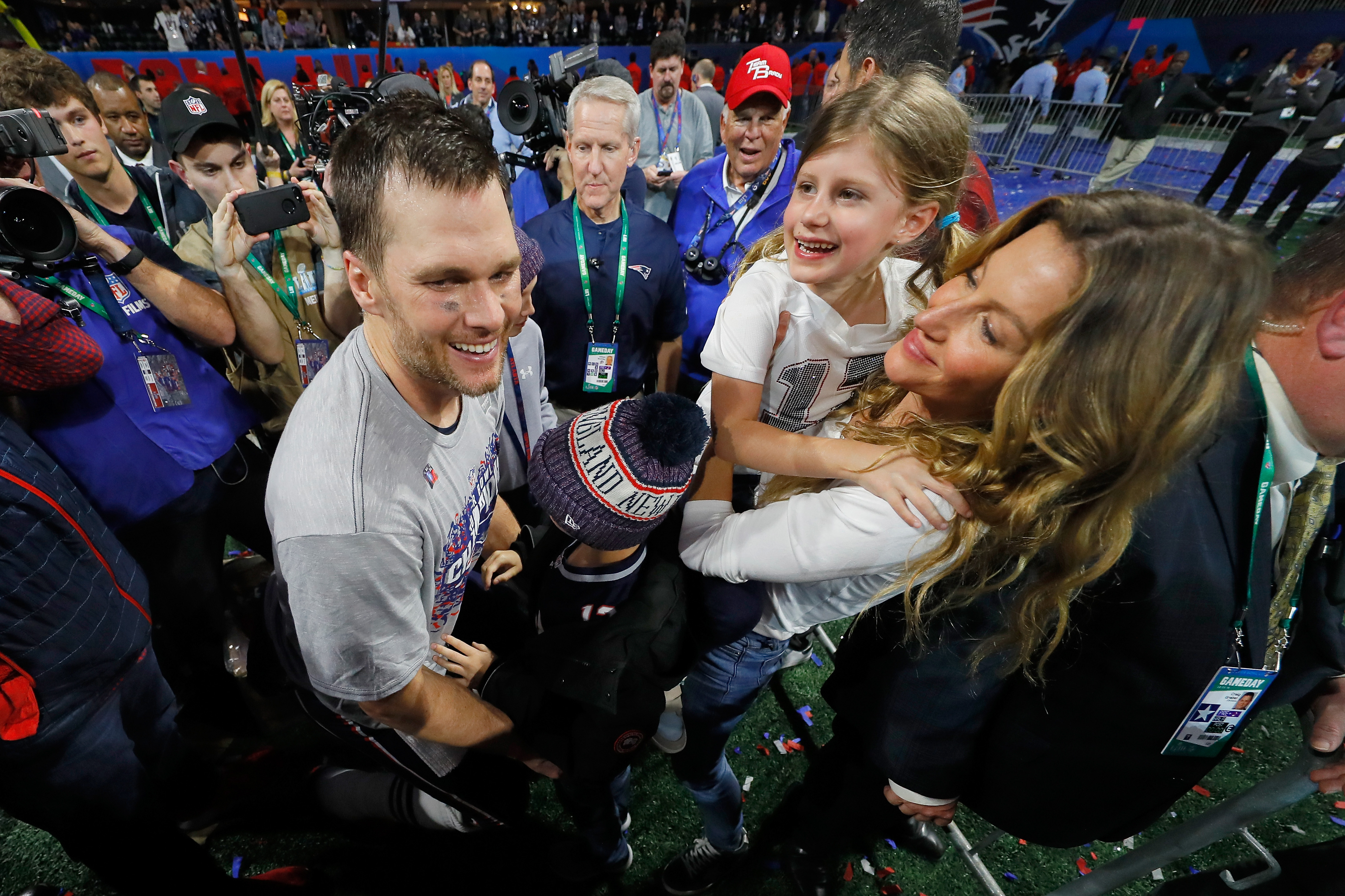 Tom Brady et Gisele Bündchen avec leurs enfants, Benjamin et Vivian Brady après le Super Bowl LIII à Atlanta, en Géorgie, le 3 février 2019. | Source : Getty Images