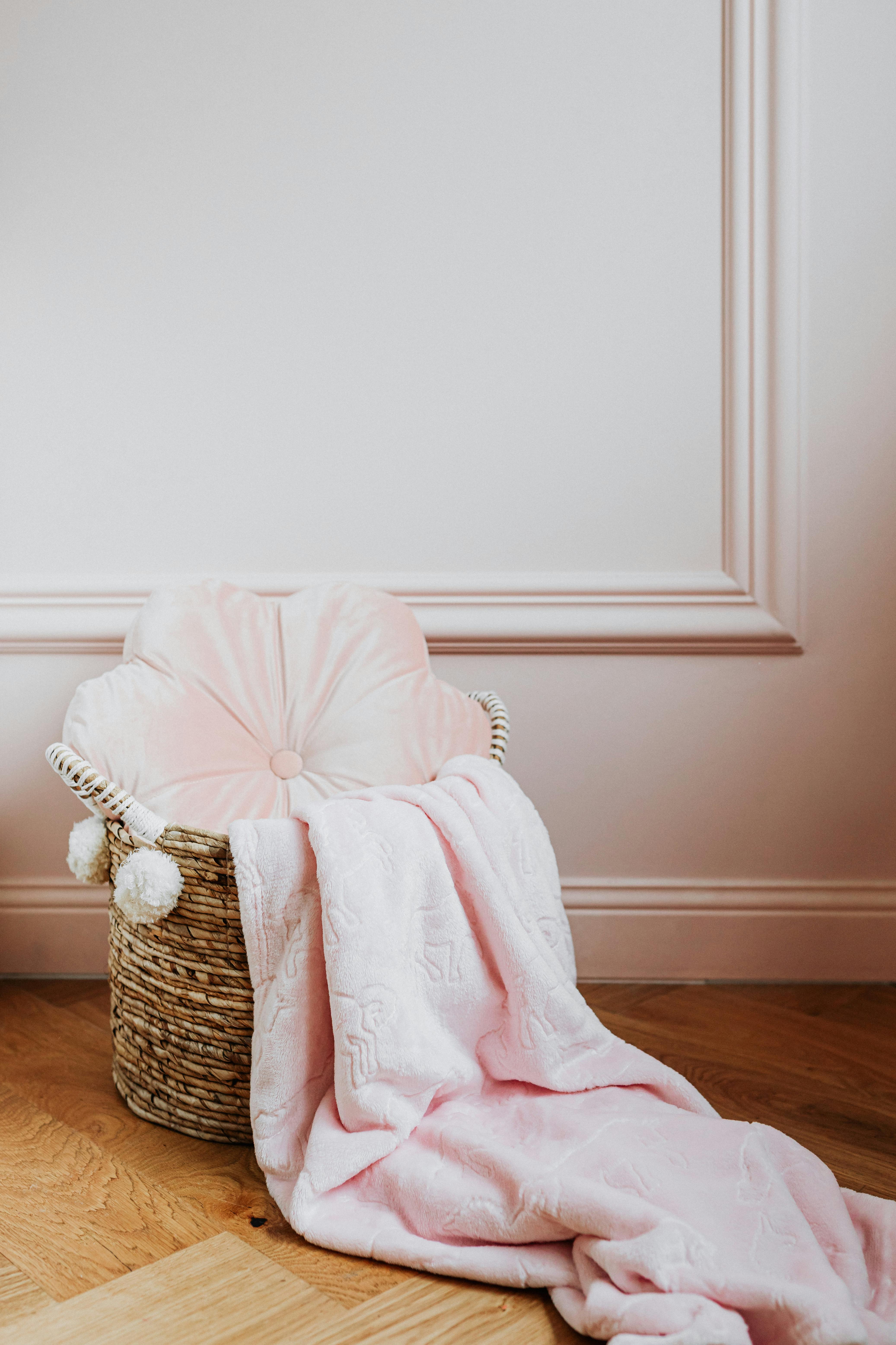 Une couverture dans un panier | Source : Pexels