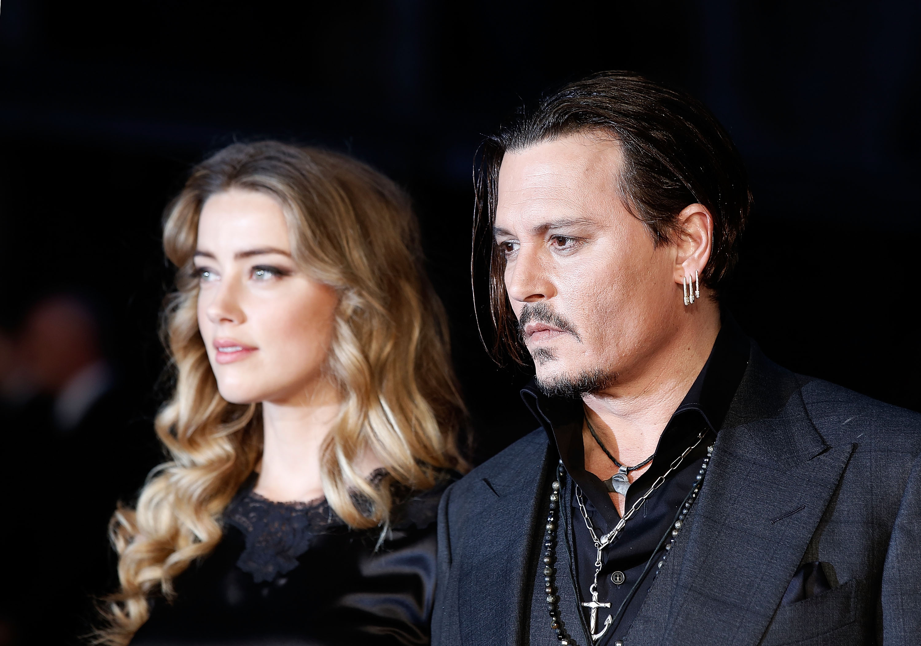 Amber Heard et Johnny Depp à l'Odeon Leicester Square le 11 octobre 2015 à Londres, Angleterre. | Source : Getty Images