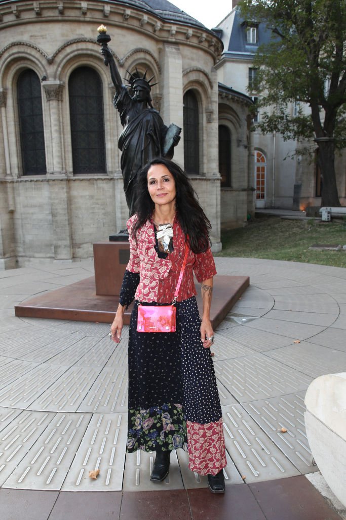 Catherine Wilkening assiste à l'exposition "Il Medico Della Peste" le 21 septembre 2020 à Paris, France. | Photo : Getty Images