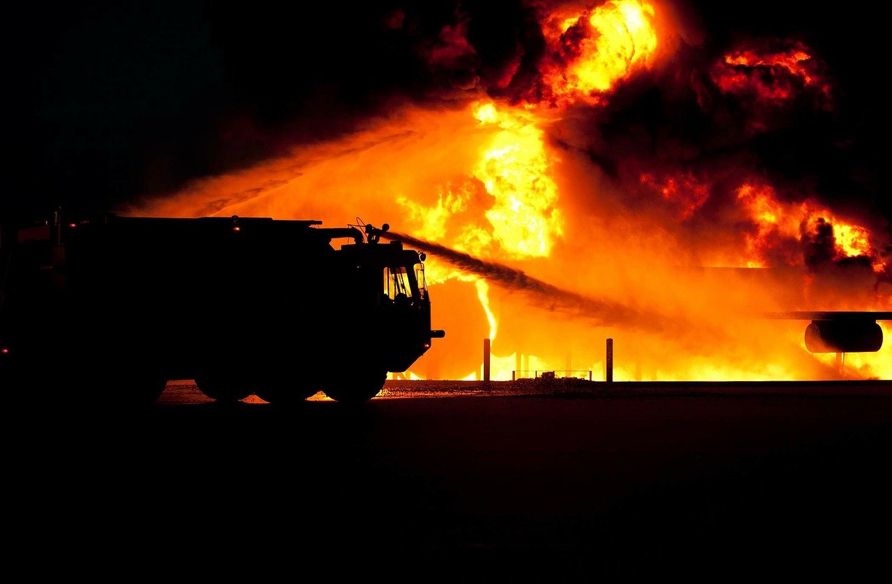 Un incendie de grande envergure. | Photo : Pixabay