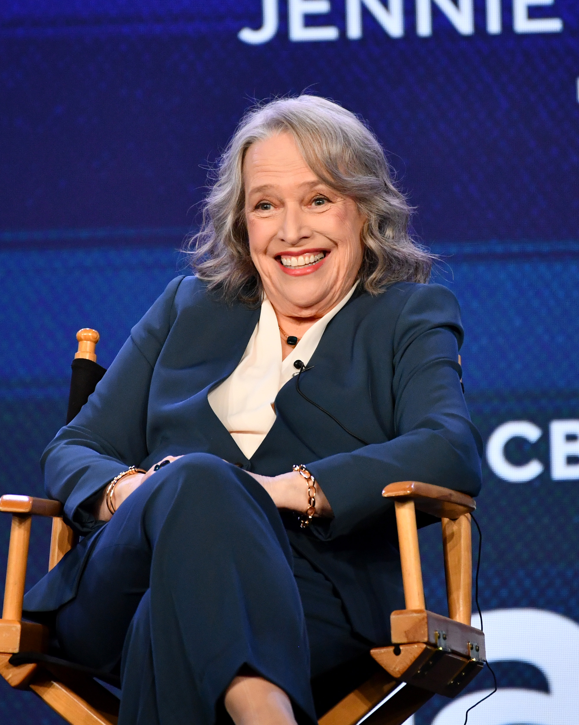 Kathy Bates sur scène lors des questions-réponses de la présentation de "Matlock" pendant le 2024 TCA Summer Press Tour à Pasadena, en Californie, le 13 juillet 2024 | Source : Getty Images