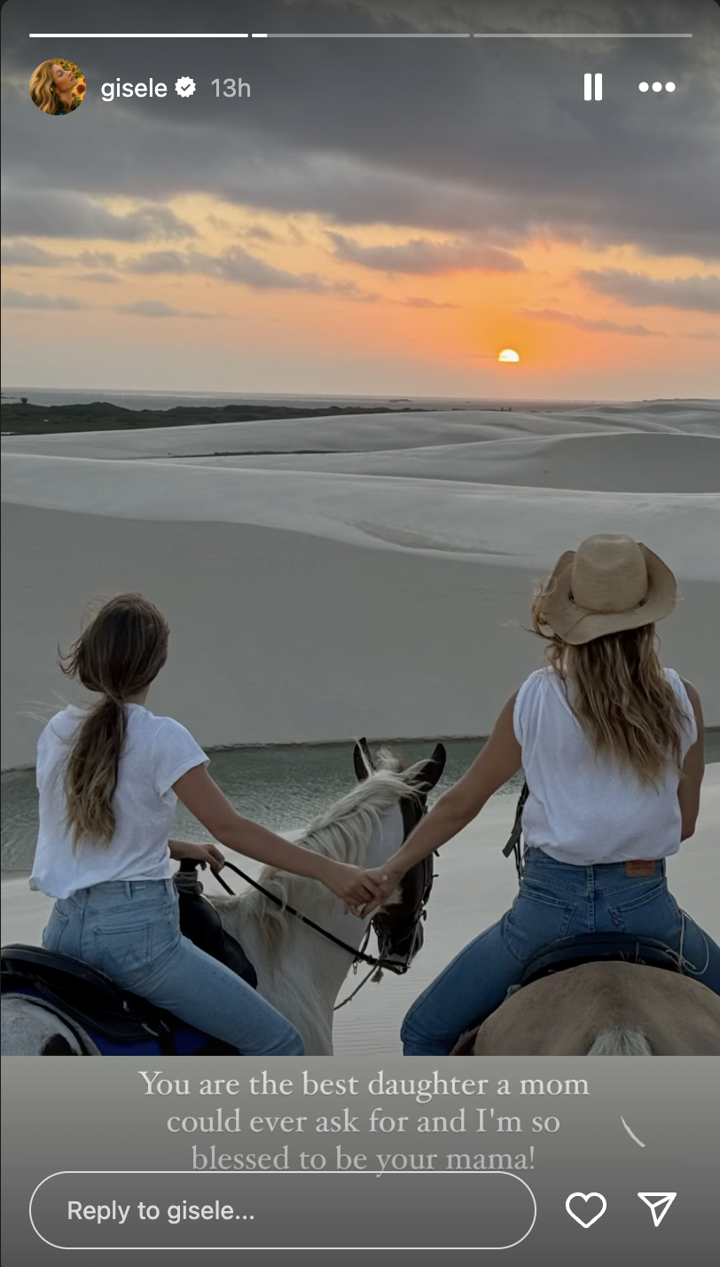 Vivian Brady et Gisele Bündchen montent à cheval. | Source : Instagram/gisele