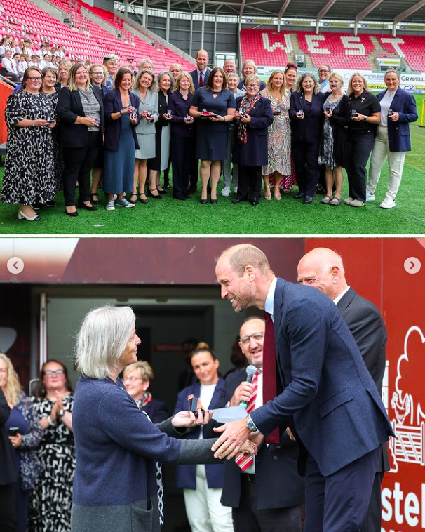 Le prince William interagit avec d'anciennes joueuses de rugby lors de sa visite au Pays de Galles du Sud, posté le 11 septembre 2024 | Source : Instagram/princeandprincessofwales