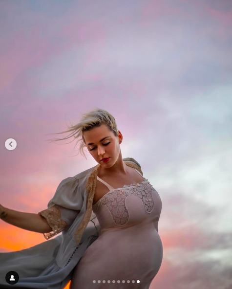 Katy Perry pose pour une photo, postée le 13 mai 2024 | Source : Instagram/katyperry