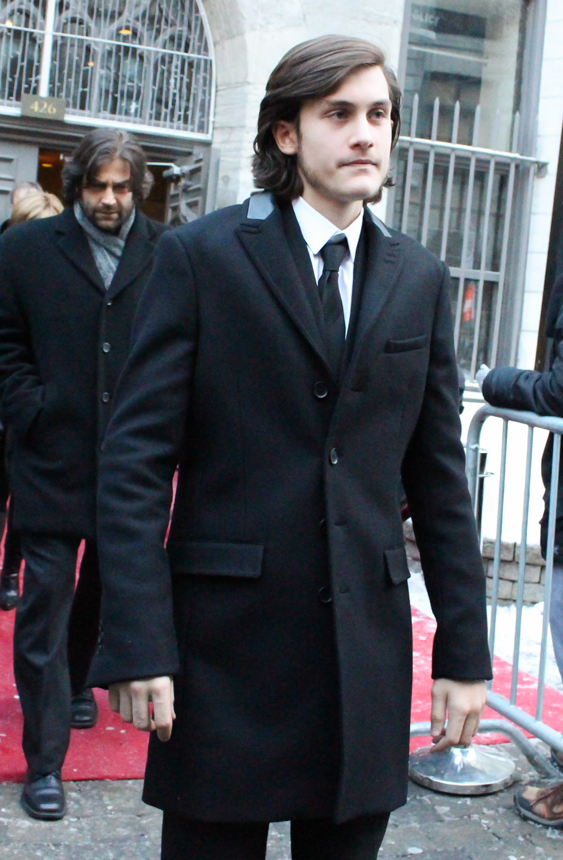 René-Charles Angélil lors du service commémoratif public pour son père à Montréal, Canada, le 21 janvier 2016 | Source : Getty Images