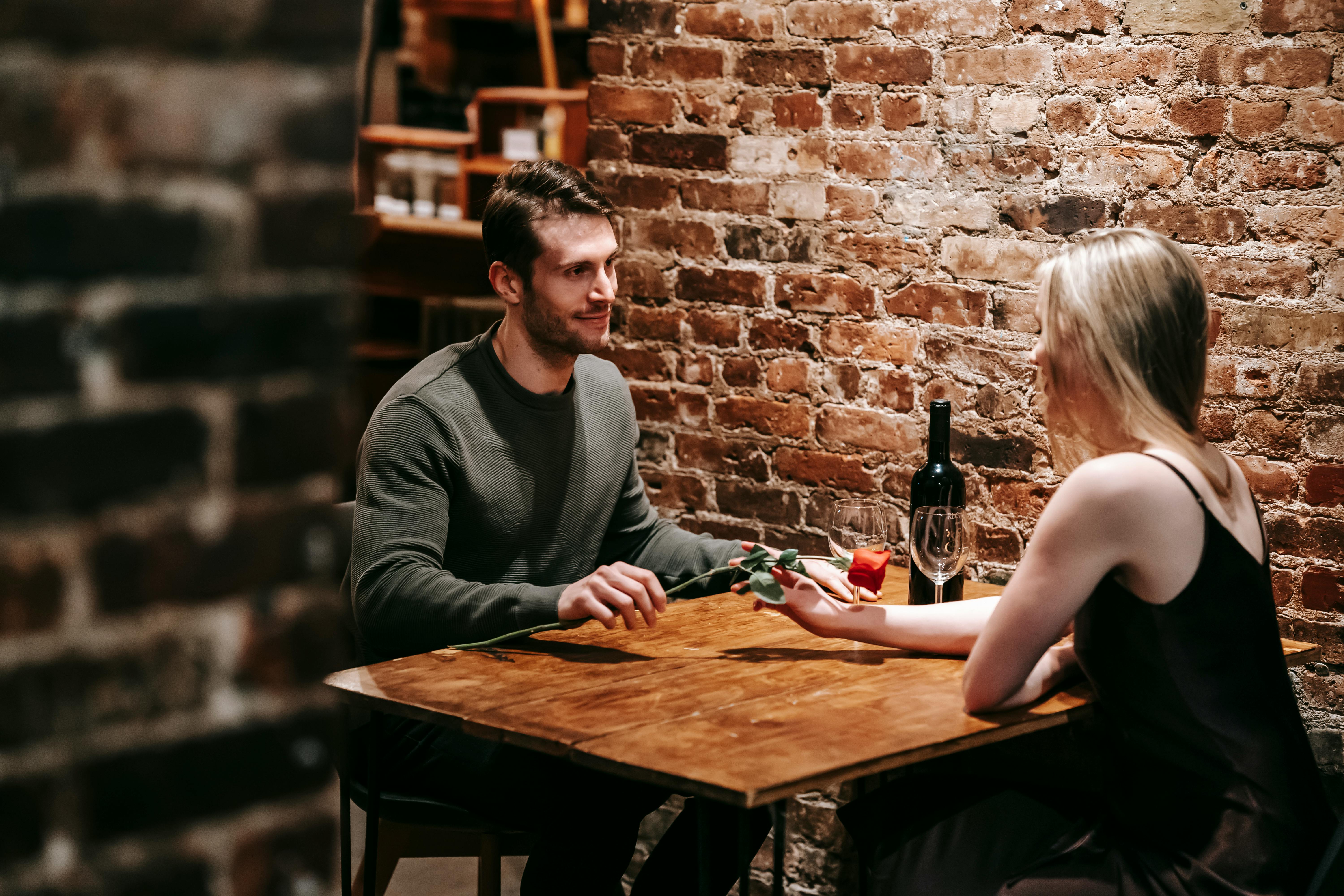 Jess and Stewart at the high-end restaurant | Source: Pexels