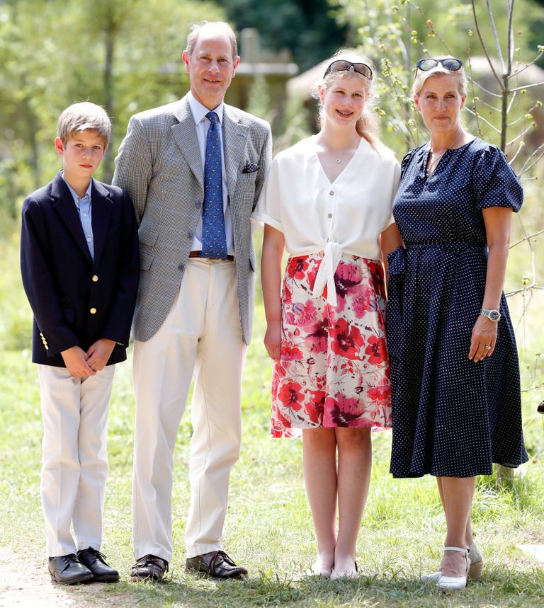 James, Vicomte Severn, le prince Edward, Lady Louise Windsor et Sophie, le 23 juillet 2019 à Bristol, en Angleterre. | Source : Getty Images
