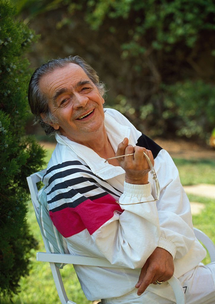 Serge Regianni dans son jardin. | Photo : Getty Images