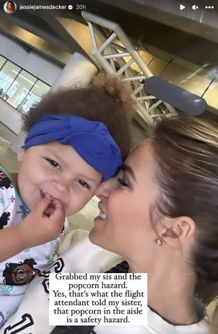 Jessie James Decker avec Blaire | Source : instagram.com/jessiejamesdecker