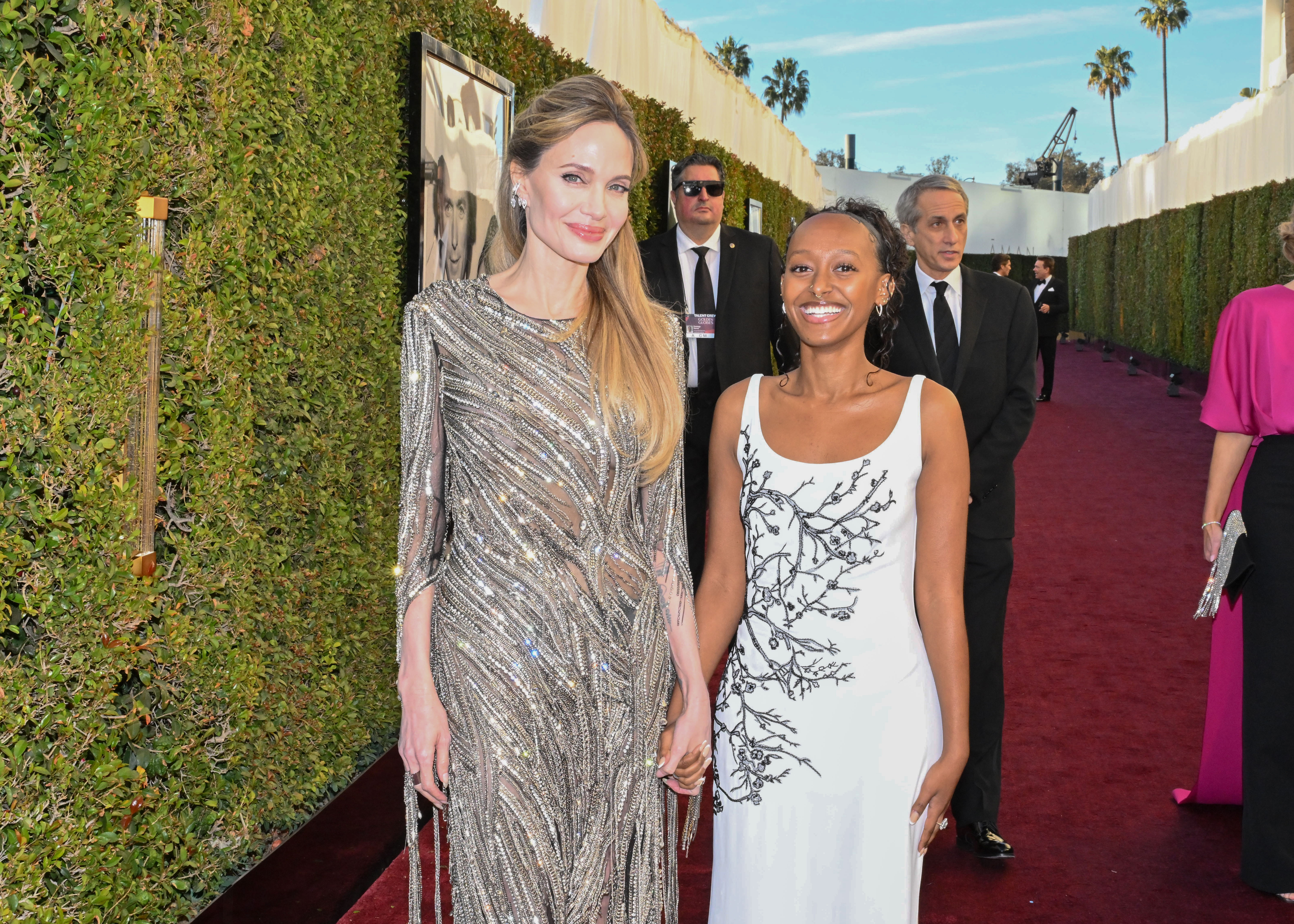 Angelina Jolie, et Zahara Jolie lors de la 82e édition annuelle des Golden Globes le 05 janvier 2025, à Beverly Hills, Californie. | Source : Getty Images