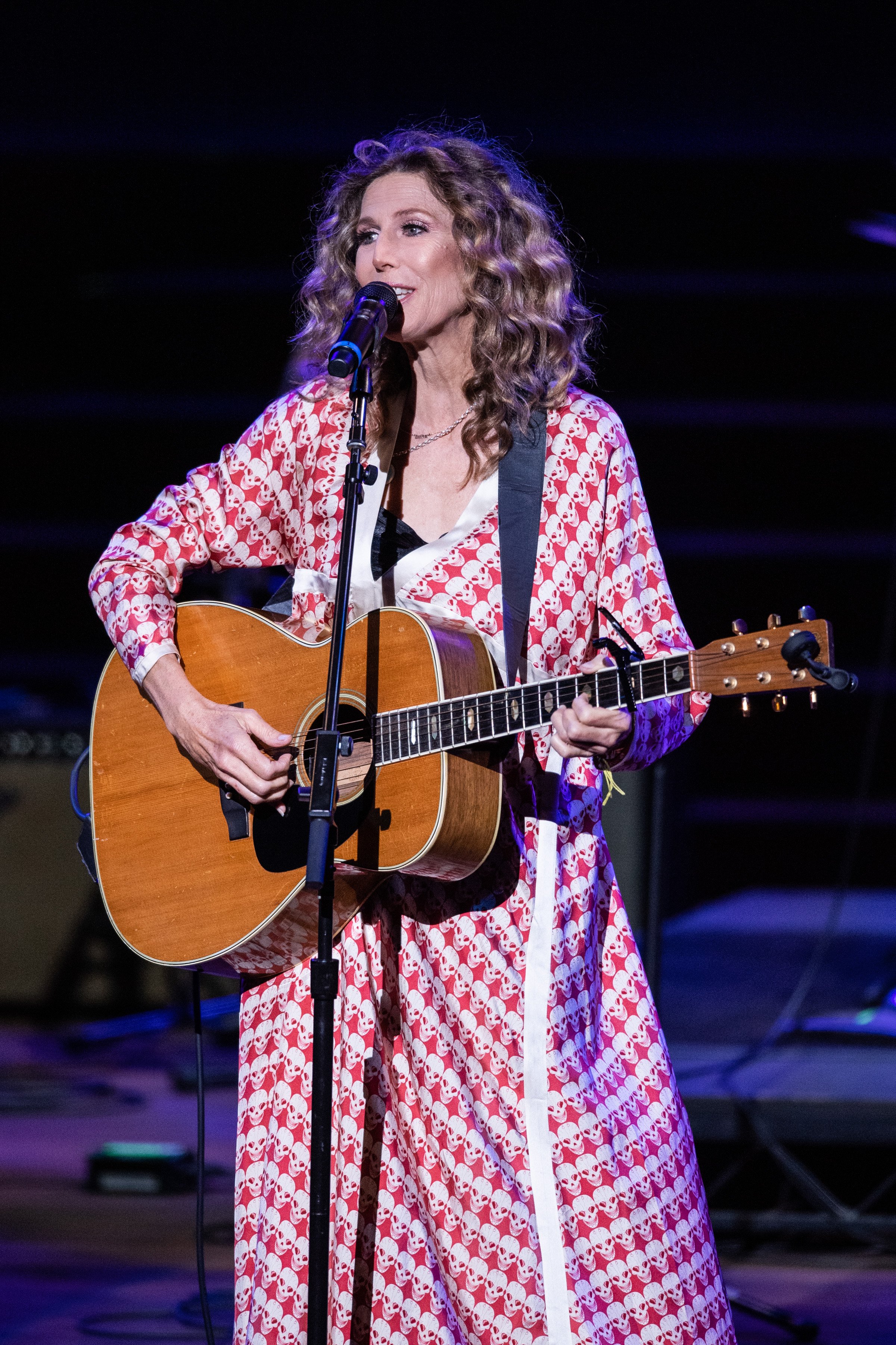 Sophie B. Hawkins se produit lors du 7e concert-bénéfice annuel RaiseAChild Honors au Ford Theatre le 17 août 2019 à Hollywood, en Californie. | Photo : Getty Images