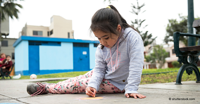 Une mère indignée raconte comment sa fille de 3 ans a été marginalisée