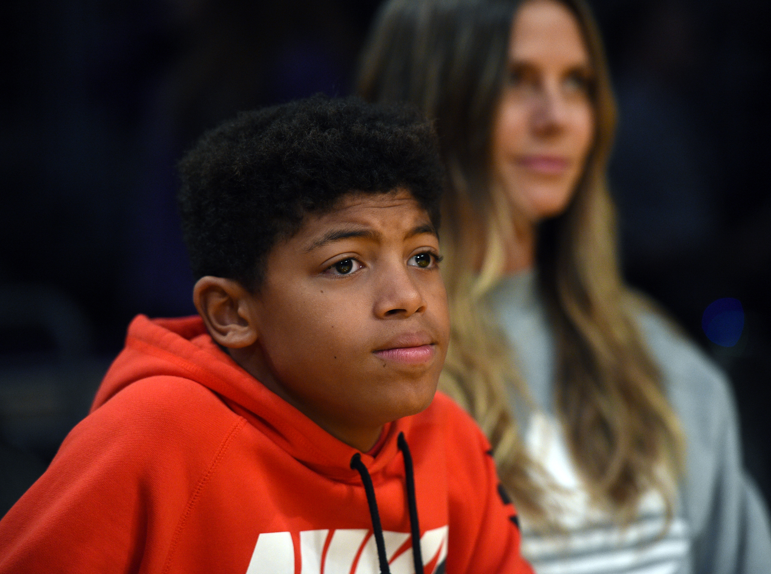 Heidi Klum et Henry Samuel lors d'un match de basket, le 15 novembre 2017, à Los Angeles, Californie | Source : Getty Images