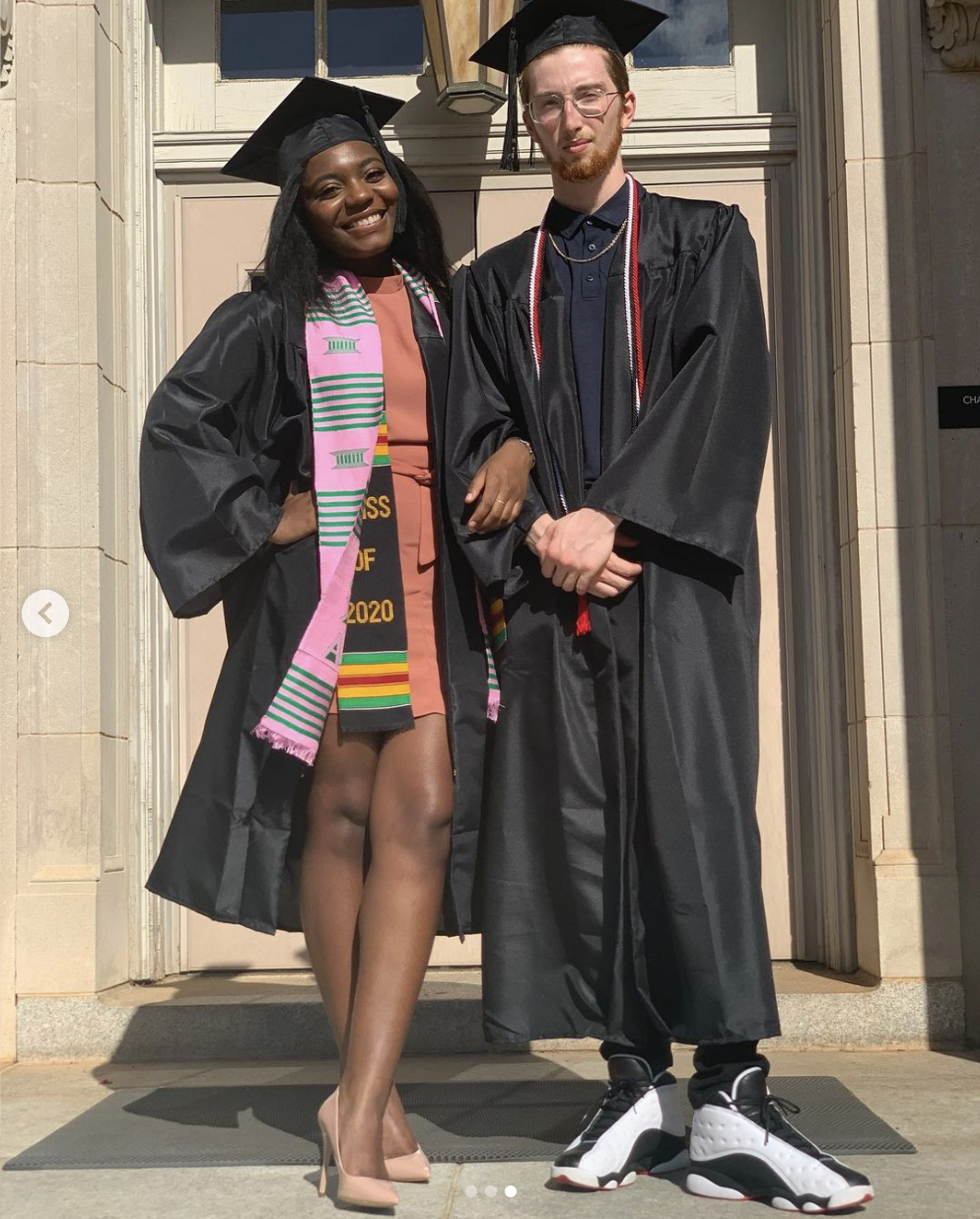 Kibriyaá Morgan et Caleb Freundlich le jour de leur remise de diplôme, comme on peut le voir sur une photo partagée le 18 mai 2020 | Source : Instagram/cal_freundlich