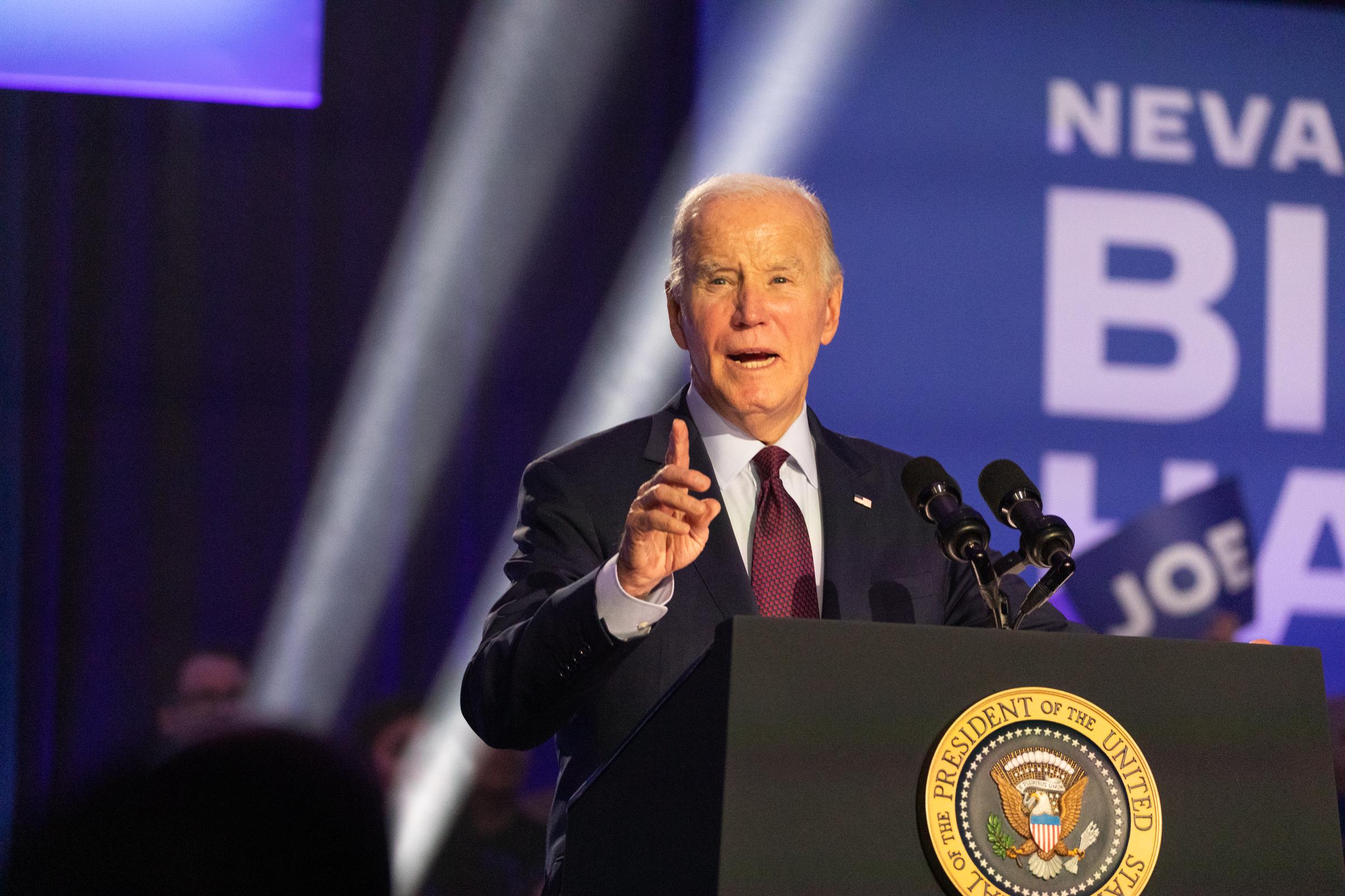 Joe Biden prend la parole lors d'un événement de campagne au centre communautaire Pearson à North Las Vegas, Nevada, le 4 février 2024 | Source : Getty Images