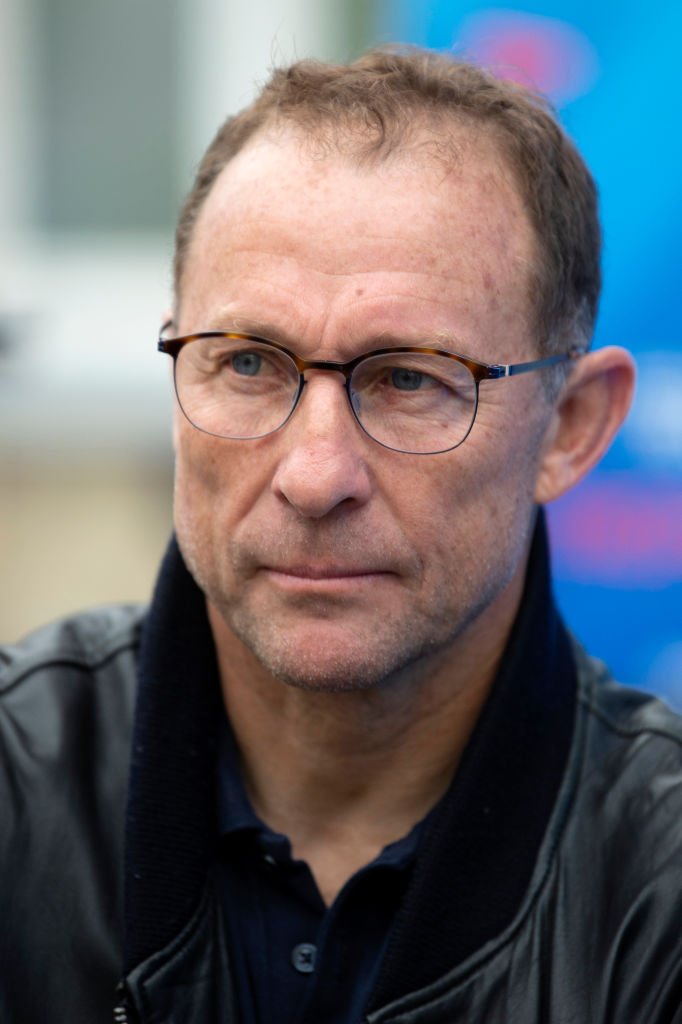 Jean-Pierre Papin, légende de la FIFA, assiste à la Tournée du Trophée national de la Coupe du monde féminine de la FIFA, France 2019, le 17 mai 2019 à Valenciennes, France. | Photo : Getty Images