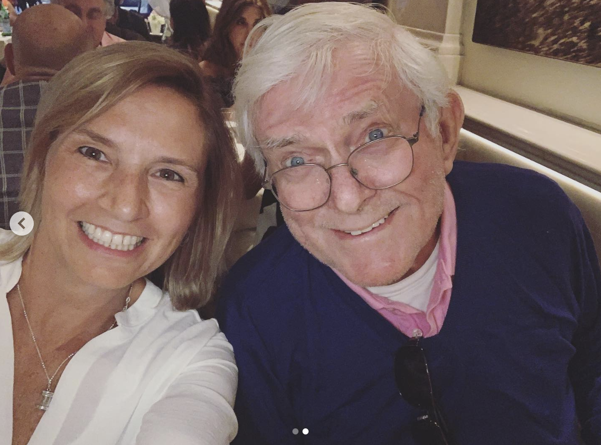 Une photo candide de la mère de Connor, Reed, avec Phil Donahue, datée du 12 août 2019 | Source : Instagram/marlothomas