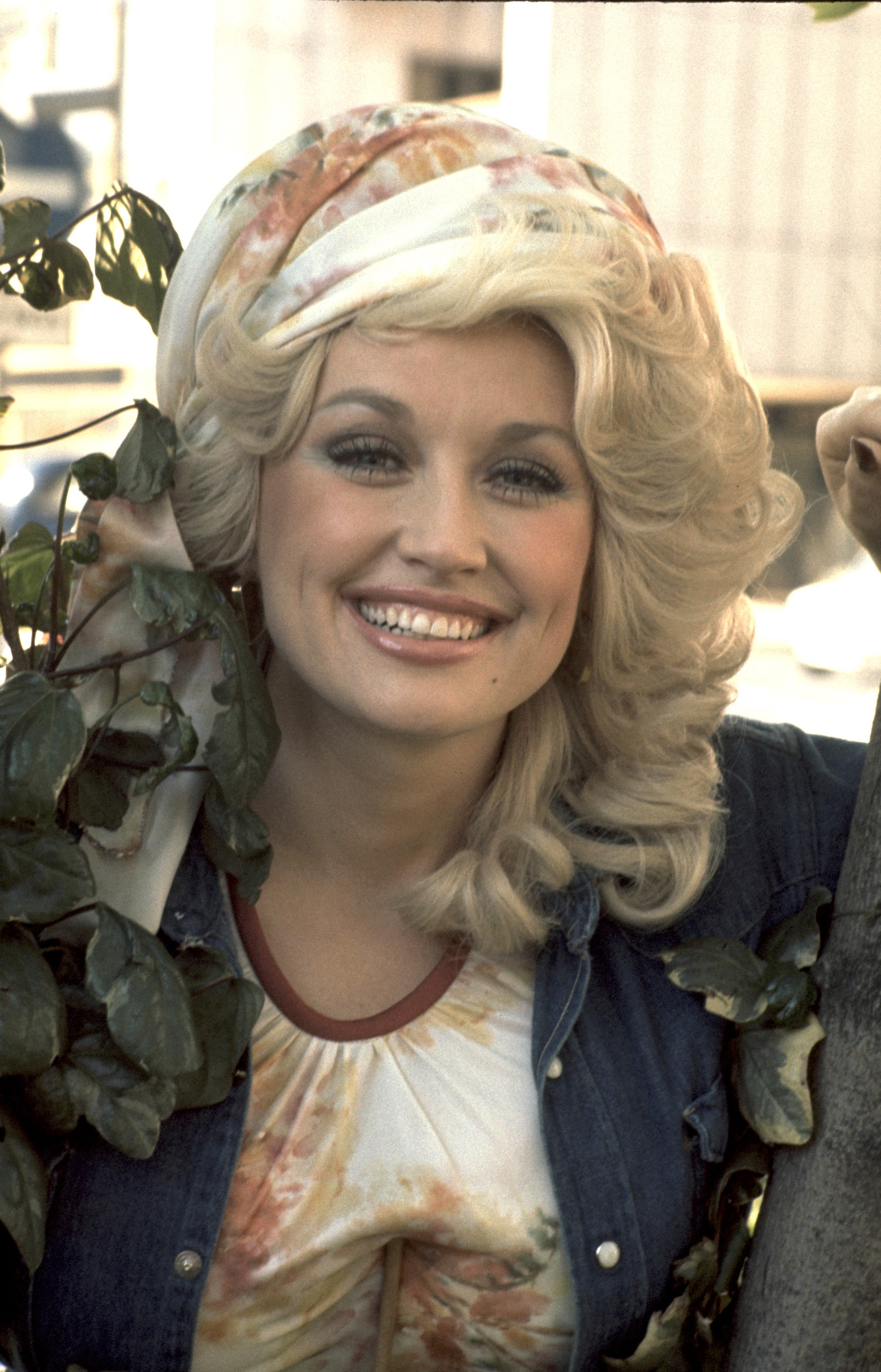 Dolly Parton à Londres, Californie en 1977 | Source : Getty Images