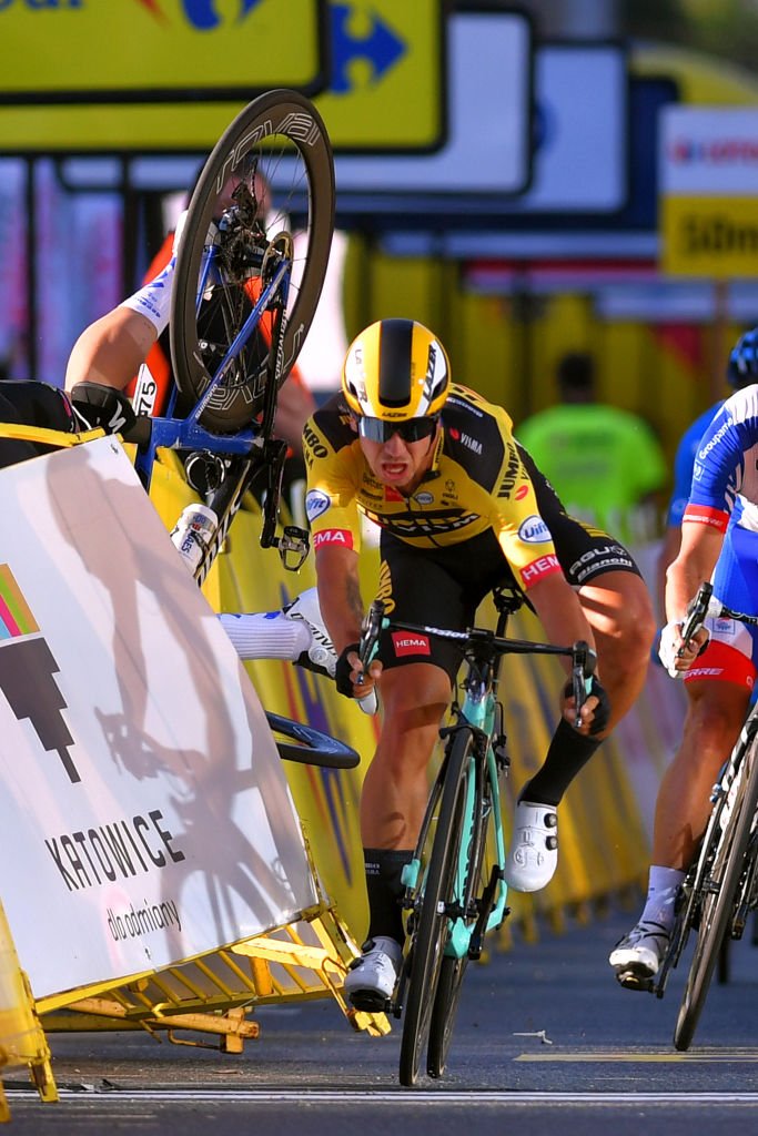 La terrible chute de Fabio Jakobsen lors du Tour de Pologne le 5 août 2020 | Photo : Getty Images