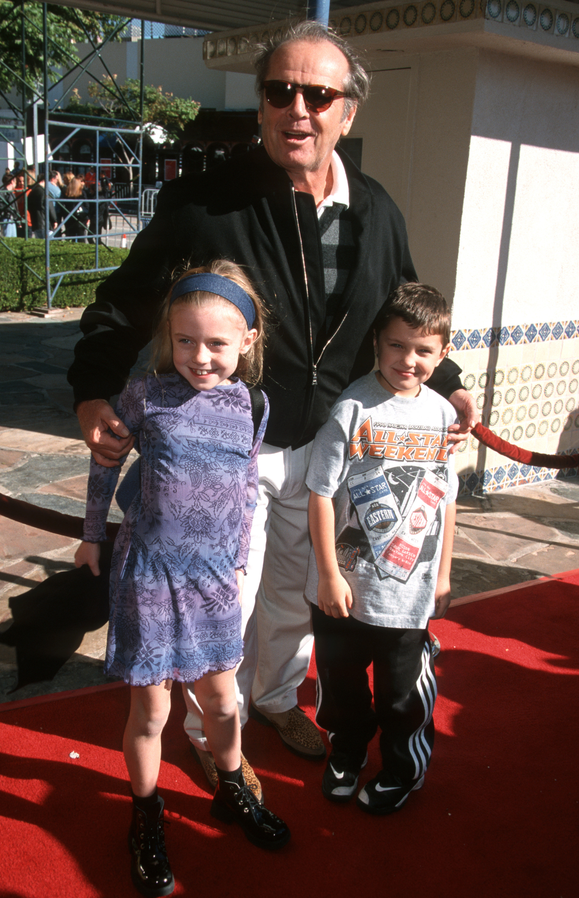 Jack Nicholson et ses enfants Lorraine et Raymond en Californie en 1998 | Source : Getty Images