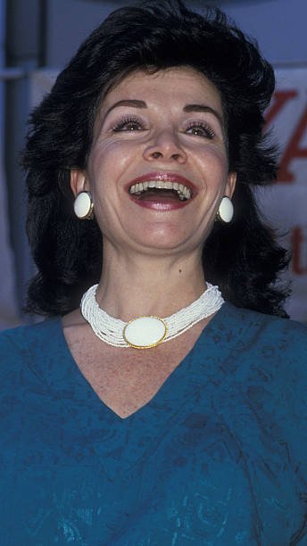 Annette Funicello assiste à la conférence de presse de 'Back To The Beach' au World Trade Center à New York, le 28 juillet 1987. | Source : Getty Images