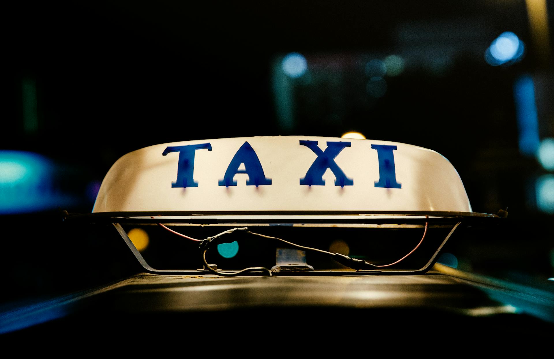 Un panneau de taxi | Source : Pexels