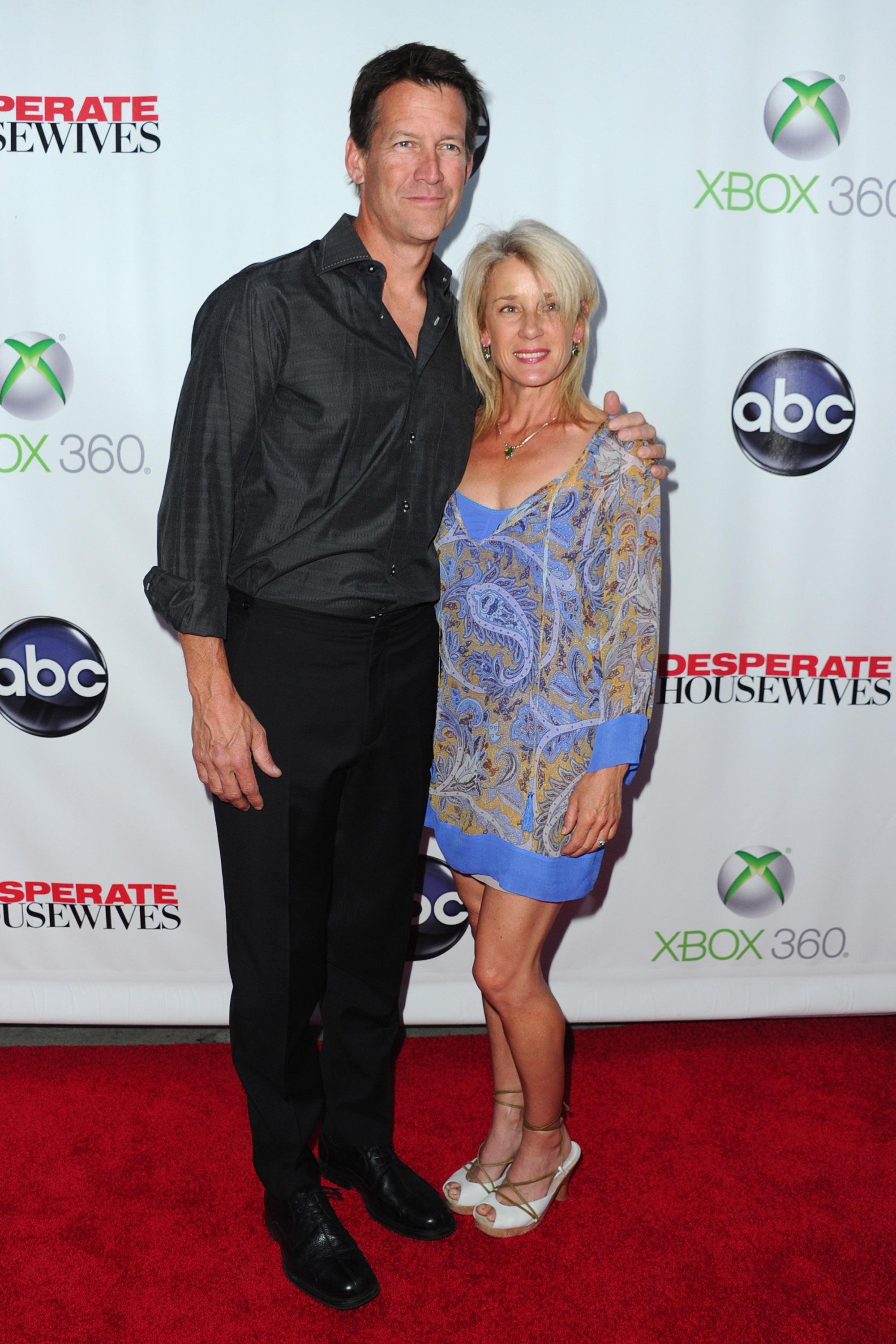 L'acteur James Denton et sa femme Erin O'Brien Denton arrivent à la finale de la série ABC "Desperate Housewives" au W Hollywood le 29 avril 2012 à Hollywood, Californie. | Source : Getty Images