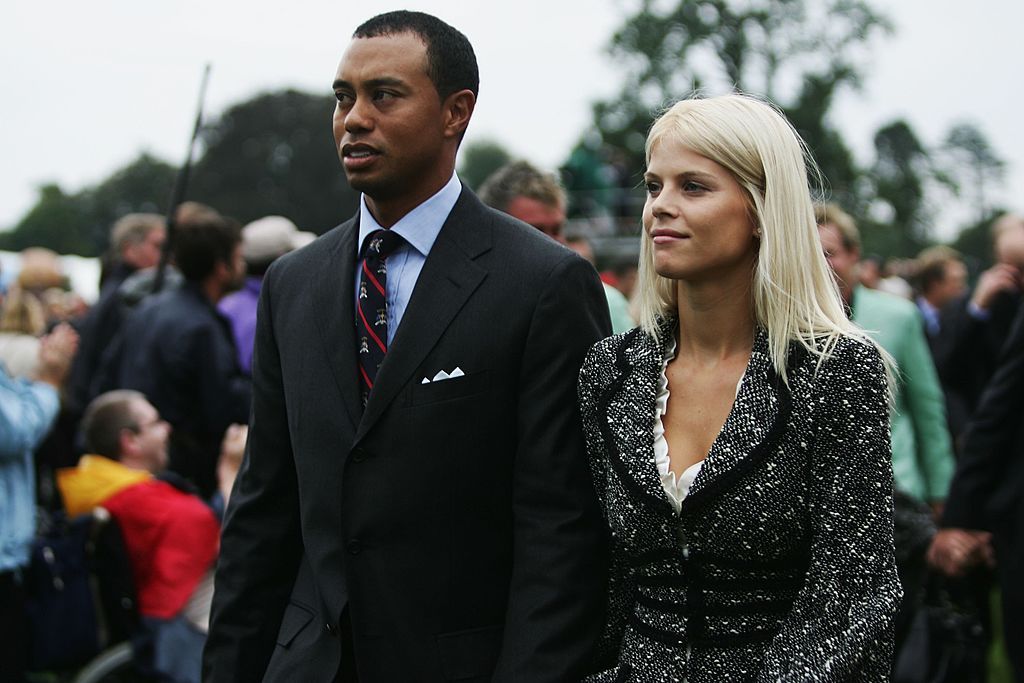 Tiger Woods et sa femme Elin lors de la cérémonie d'ouverture de la Ryder Cup 2006. | Photo : Getty Images