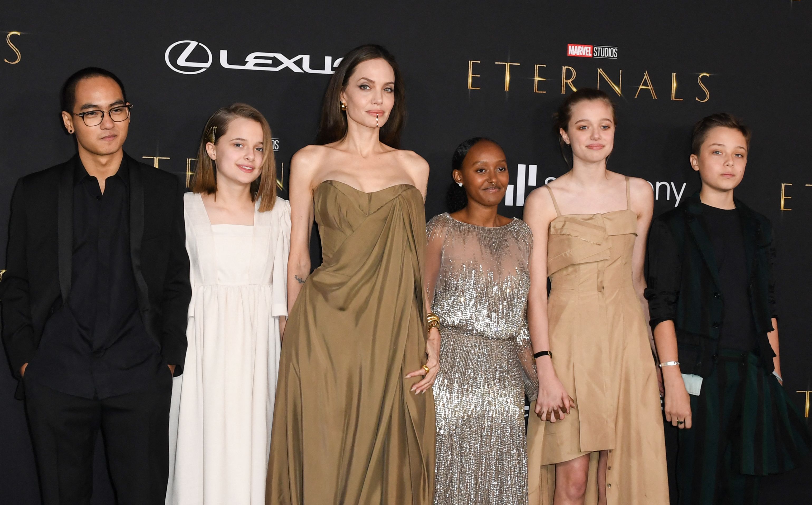 Maddox Jolie-Pitt, Vivienne Jolie-Pitt, Zahara Jolie-Pitt, Shiloh Jolie et Knox Jolie-Pitt à la première mondiale de "Eternals", 2021 | Source : Getty Images