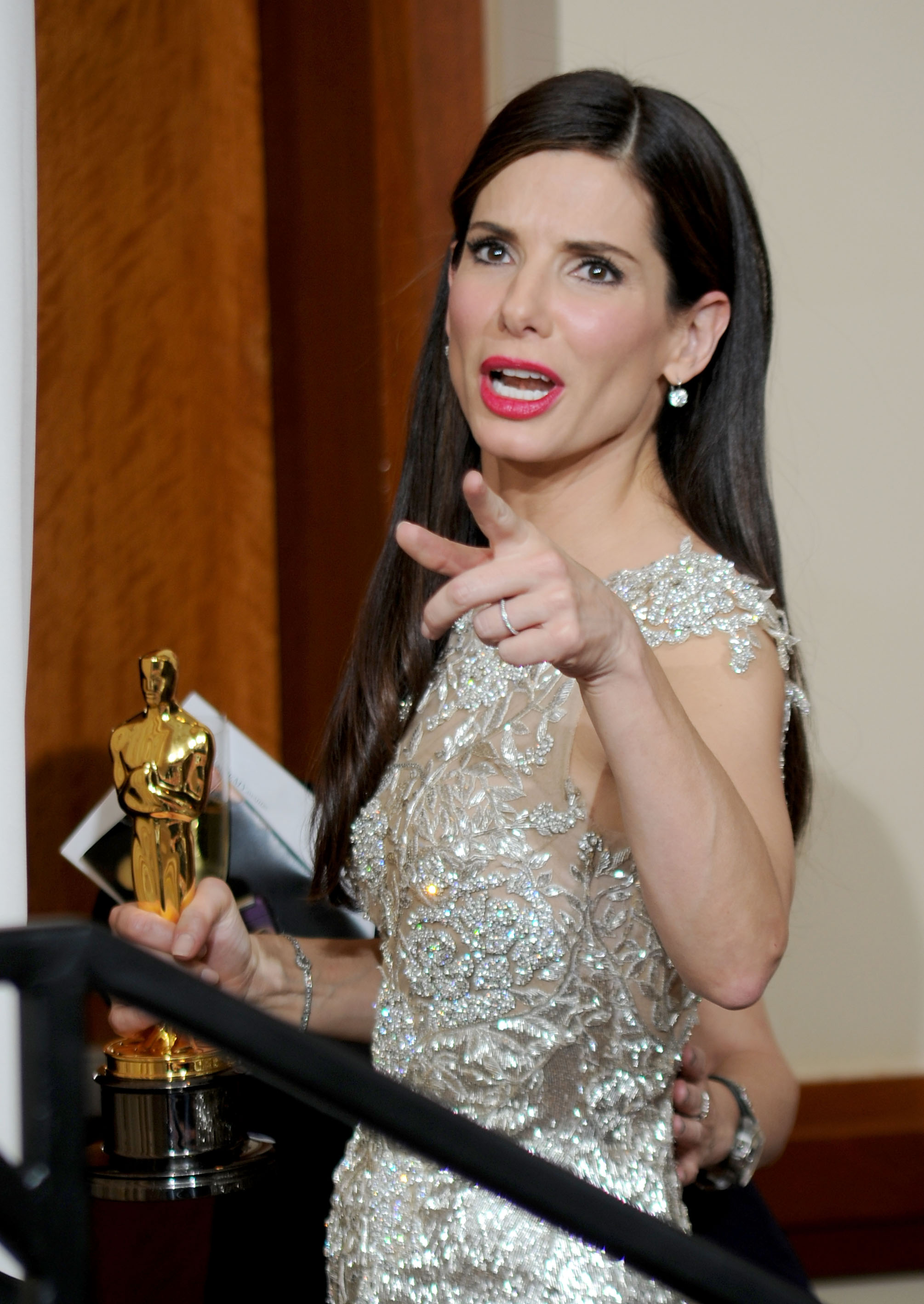 Sandra Bullock lors de la 82e cérémonie des Oscars où elle a remporté un Oscar pour "The Blind Side" à Hollywood, 2010 | Source : Getty Images