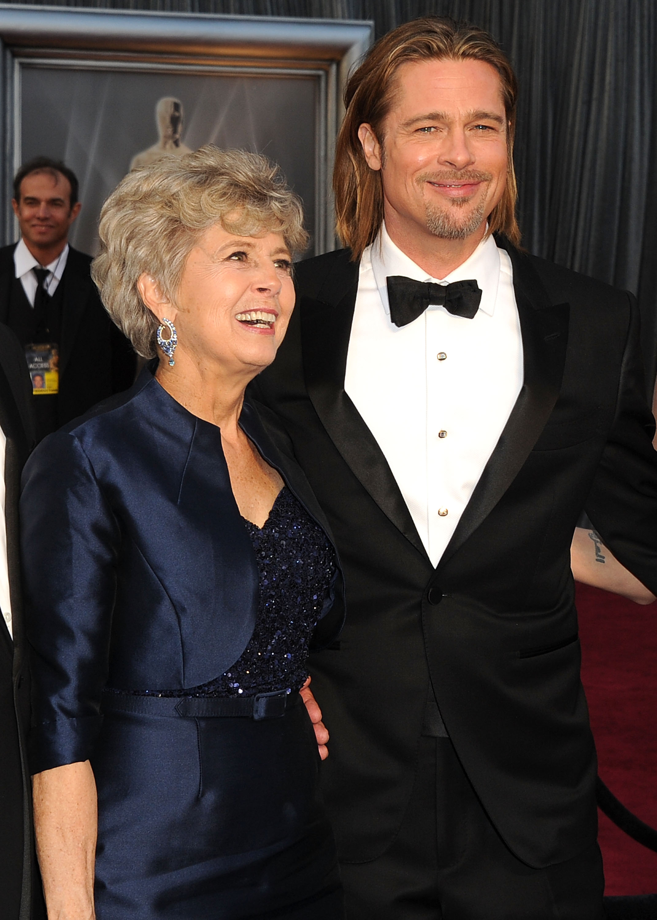 Jane Pitt et Brad Pitt arrivent à la 84e cérémonie annuelle des Oscars le 26 février 2012 à Hollywood, en Californie. | Source : Getty Images